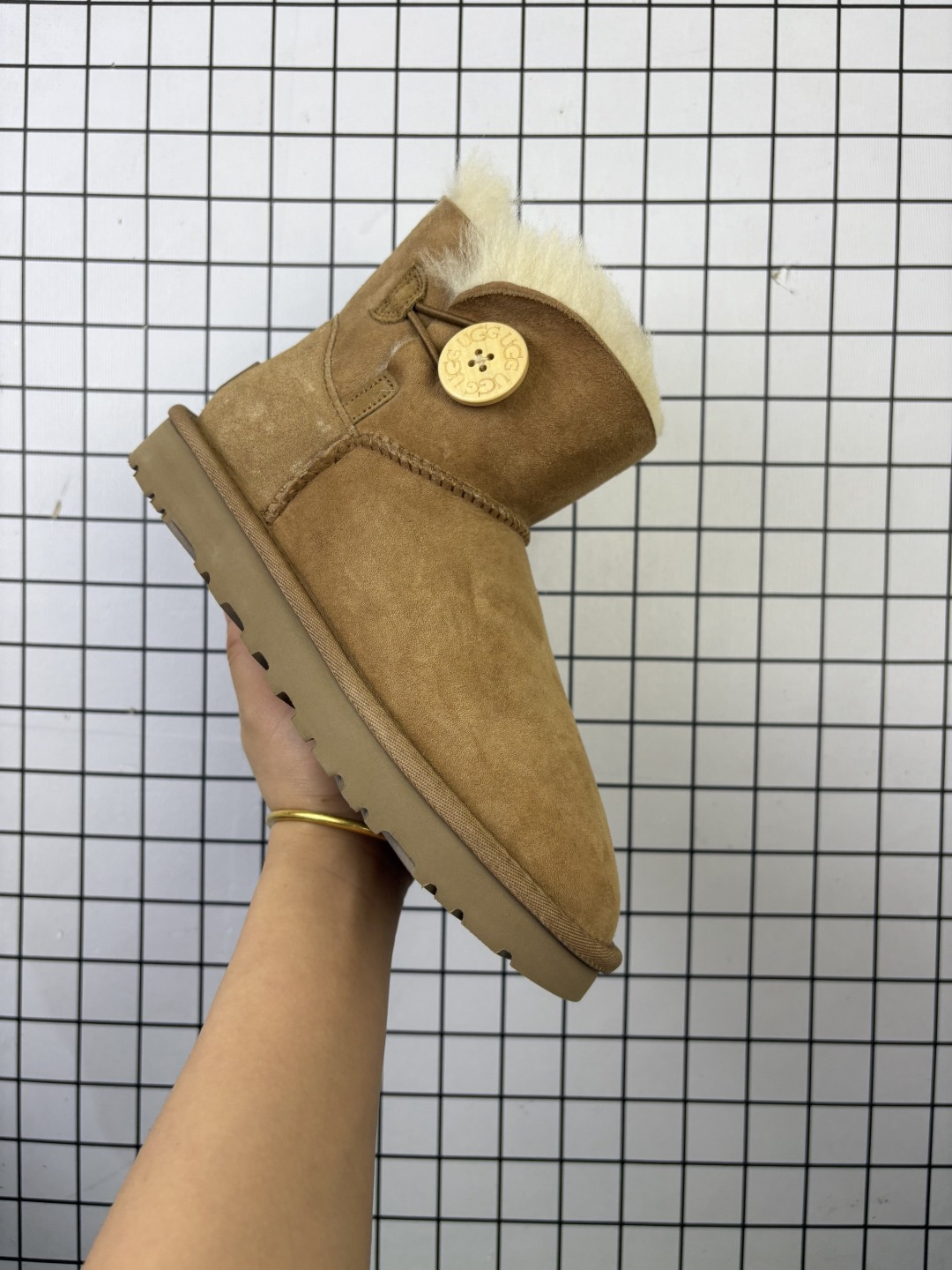 💰150 公司级✅UGG MINI BAILEY BUTTON II 秋冬欧美风经典纽扣短筒平底套筒短靴雪地靴 货号:1016422 Size:35～40 编码699