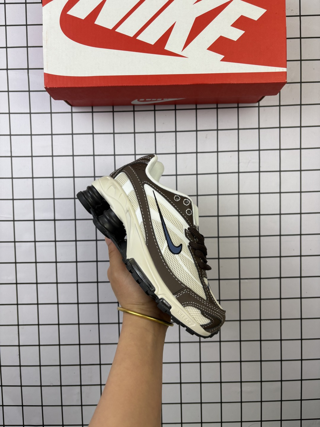 童鞋:耐克 Nike Shox Ride 2 Sp x Supreme联名款 R4全掌气垫缓震跑步鞋 织物材质 货号:HN1615 编码新Y