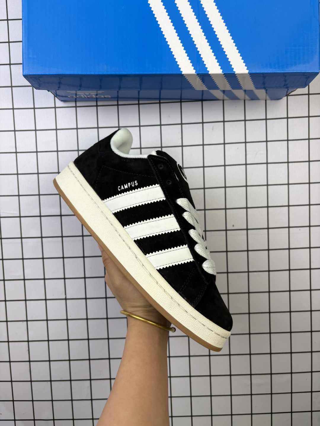 🈴💰90
阿迪达斯Adidas Originals Campus 00s 学院系列面包风全猪八低帮运动板鞋 GY0042 

码数：36 37 38 39 40 41 42 43 44 45
编码093