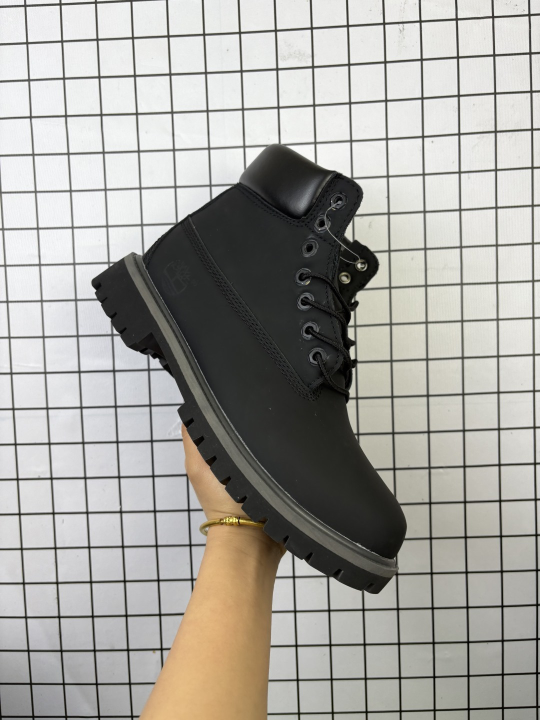 💰115
添柏岚Timberland Wheat Premium 6 Inch Leather Boots全新英伦风户外马丁大黄靴
货号:TB010361 713
尺码:35.5~46
编码699