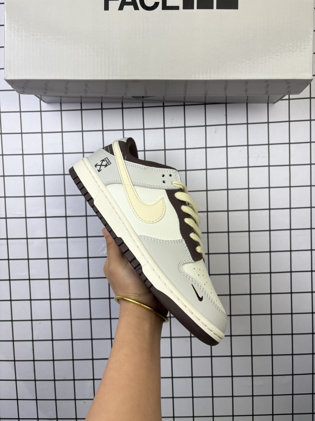 🈴💰90
特价 Nike/耐克 男女鞋真标半码制,全新2021版更新数据窄楦翘头版型,采用猪巴革鞋面材质,缜密拉帮中底布,鞋垫嵌EVA缓震物料及背胶,全新窄版翘头耐磨橡胶大底❗️定制联名,著名户外品牌·北面/The North Face x CDG x Nike SB Dunk Low Lot"Comme des Garcons"扣篮系列低帮休闲运动滑板板鞋“ XX9932-032
类型:男女鞋
码数:36 36.5 37.5 38 38.5 39 40 40.5 41 42 42.5 43 44 45
编码577
编码577