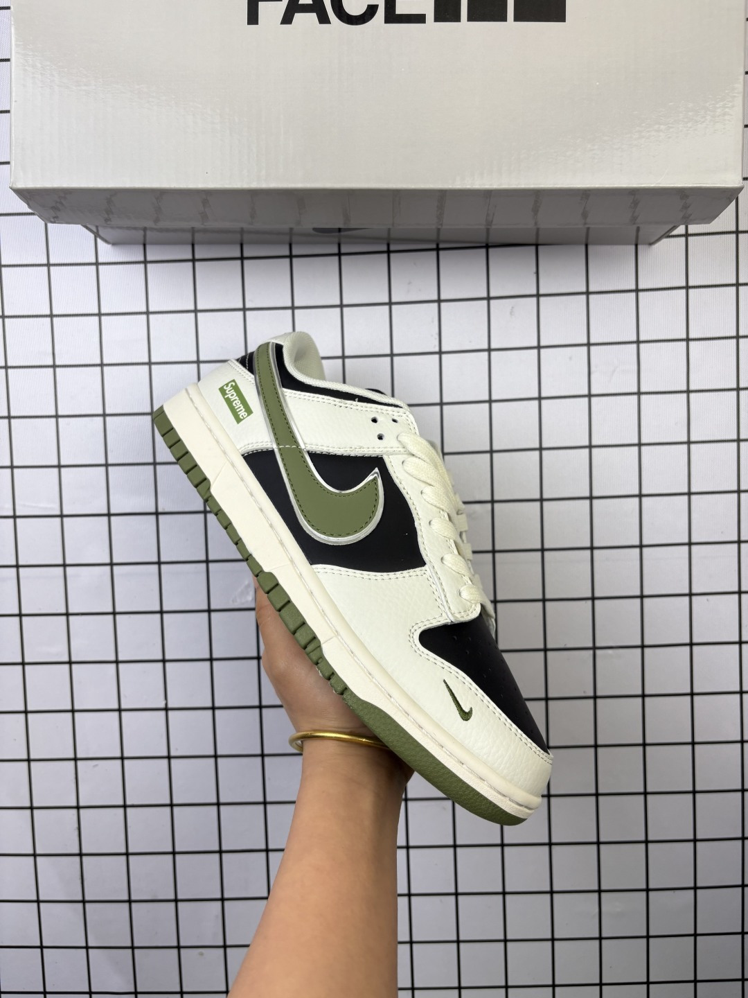 🈴💰90
特价 Nike/耐克 男女鞋真标半码制,全新2021版更新数据窄楦翘头版型,采用猪巴革鞋面材质,缜密拉帮中底布,鞋垫嵌EVA缓震物料及背胶,全新窄版翘头耐磨橡胶大底❗️定制联名,著名户外品牌·北面/The North Face x CDG x Nike SB Dunk Low Lot"Comme des Garcons"扣篮系列低帮休闲运动滑板板鞋“ XX9932-032
类型:男女鞋
码数:36 36.5 37.5 38 38.5 39 40 40.5 41 42 42.5 43 44 45
编码577
编码577