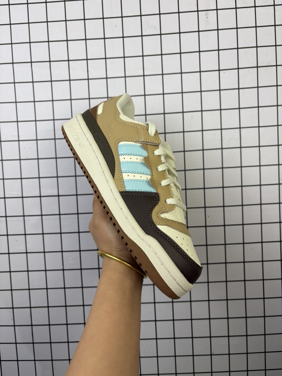 Adidas Forum LOW CL三叶草低邦 经典魔术贴复古板鞋 男女潮流休闲鞋 官方货号:JR8033 编码698