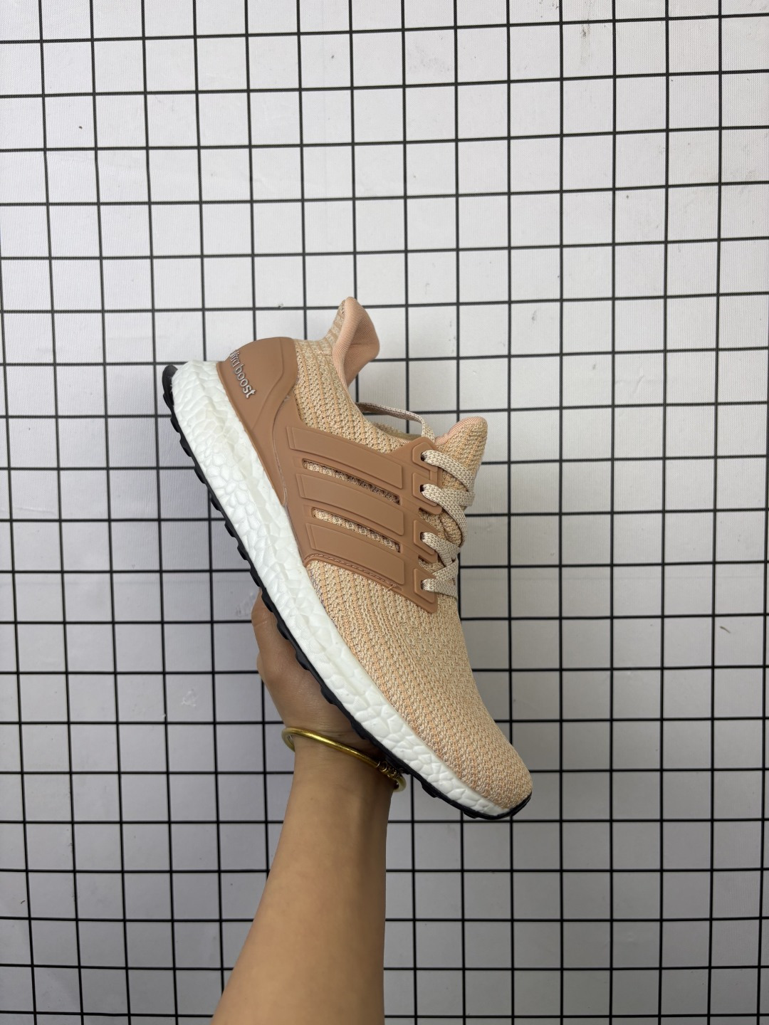 Adidas/阿迪达斯 Adidas Ultra Boost UB 4.0爆米花材质缓震慢跑鞋系列 BB6309 类型:男女鞋 编码:大Y