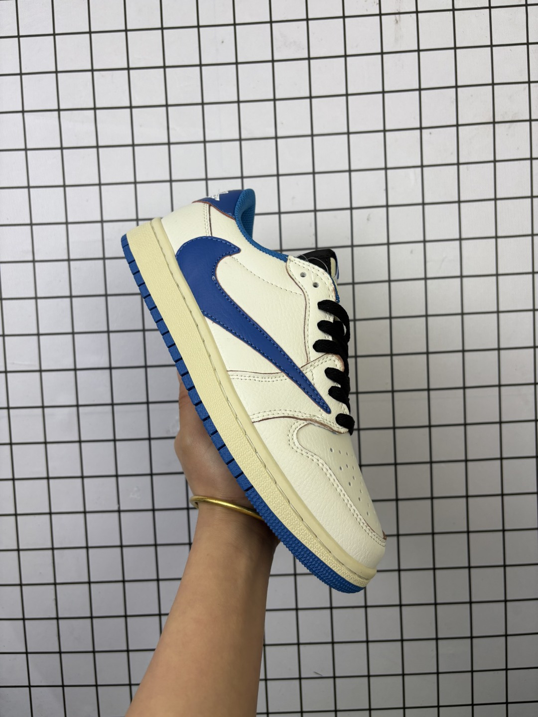 💰70
真标✅Nike Air Jordan 1 x Travis Scott AJ1倒勾 乔一倒钩 耐克 低帮文化篮球鞋
货号:DM7866-104
尺码:36 36.5 37.5 38 38.5 39 40 40.5 41 42 42.5 43 44 45 46
编码758