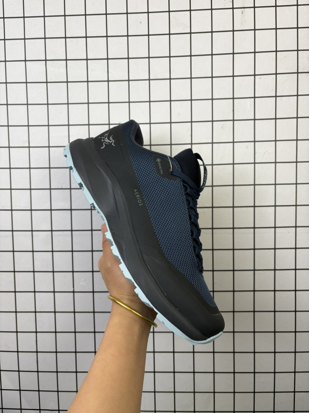 🈴💰180
始祖鸟ArcteryxKonsealLT 户外高性能超轻舒适透气 休闲运动徒步登山鞋 始祖鸟 这款KONSEAL 户外鞋的设计可应对多数技术路线和长途徒步。灵感来自野外跑步鞋,在支撑和保护的基础上更添灵活轻快。Vibram®Megagrip外底在干湿地面上均具有强大的抓地力,TPU鞋底和鞋底凸耳提高了稳定性。极简的设计可减少碎屑进入,并能轻松融入都市环境。
编码707
尺码:36-45