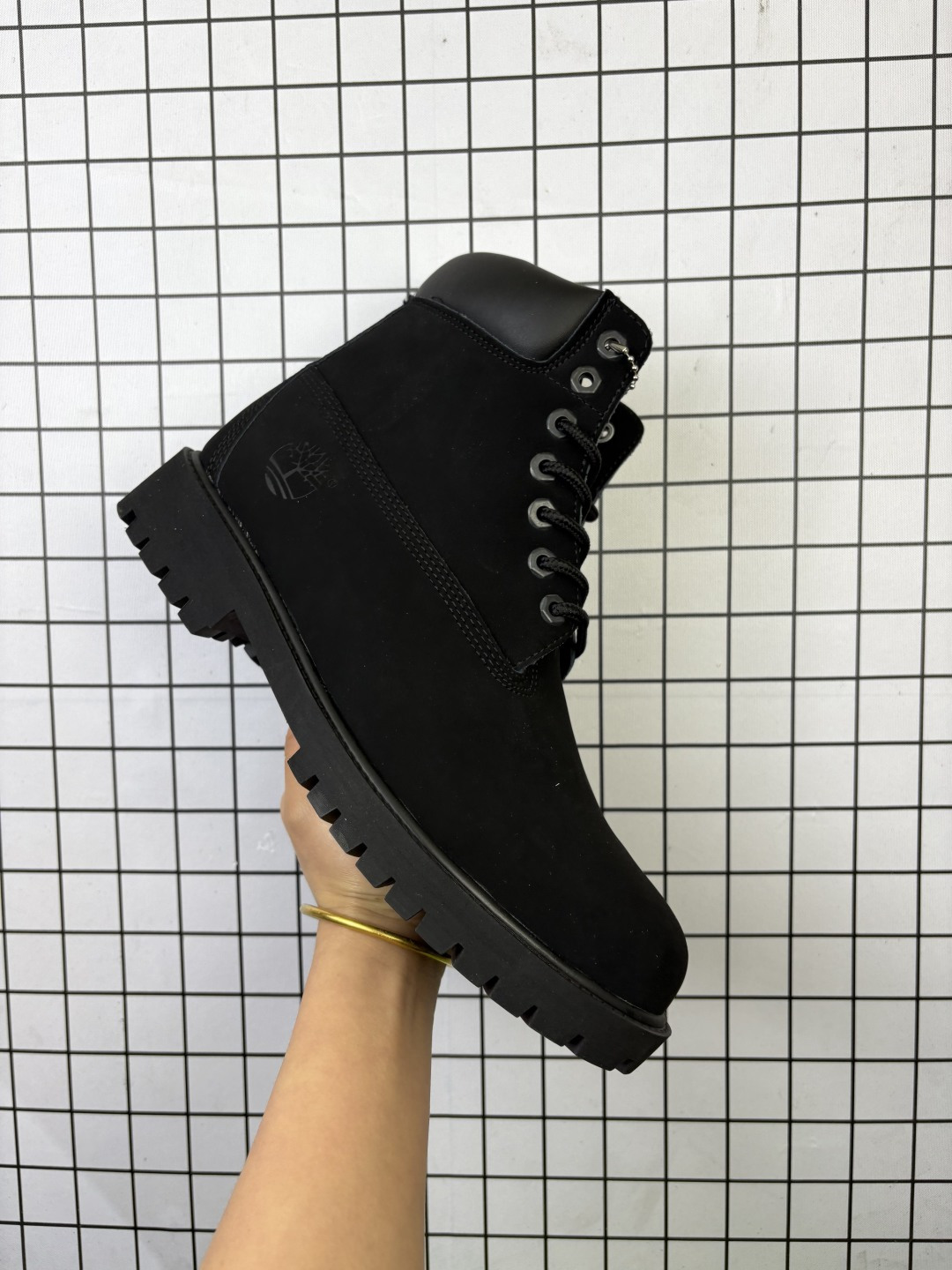 💰180
加绒款~Timberland 天伯伦经典款高帮大黄靴 TB010061 713
今冬最具性价版本 经典再造 防水皮料 注塑大底 电脑车线工艺 四线并齐 横折动态防泼水
码数:36 37 38 39 40 41 42 43 44 45 46
编码足Y