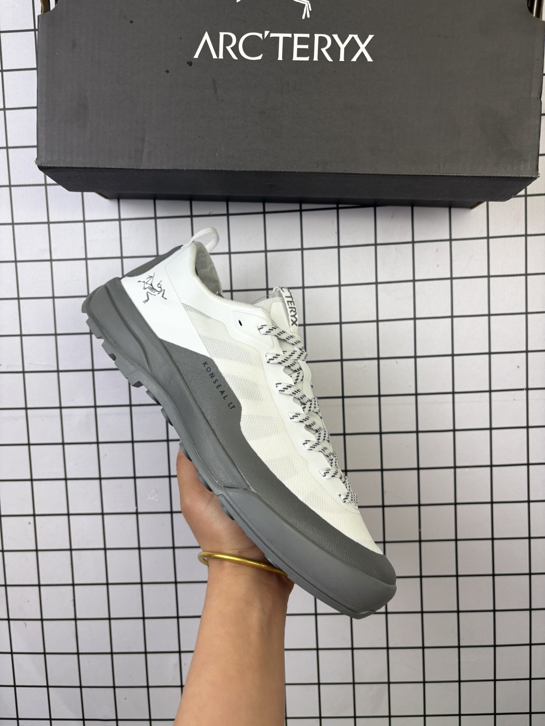 🈴💰160 始祖鸟Arcteryx BORA2 MID 18718始祖鸟防水攀登徒步鞋 攀爬多功能运动鞋 尺码：39～45 编码755