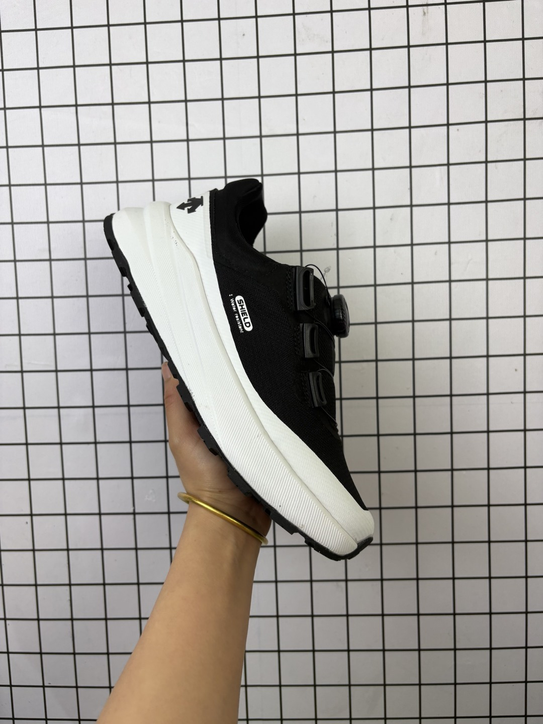 💰170
公司级✅迪桑特DESCENTE DUALIS WIRE WP SHIELD 都市通勤 GORE-TEX 时尚舒适 防滑耐磨 时尚休闲运动覆盖防水男子越野跑鞋
官方同步上架 适合技术路线单日徒步穿着受到长途野外跑步鞋的启发 适合在变化的地形上进行快速轻快的徒步旅行
穿着舒适而有支撑性 使您充满信心 该设计与脚部融为一体 可最大限度地减少摩擦
货号:D5492DSN19
编码755
36-45