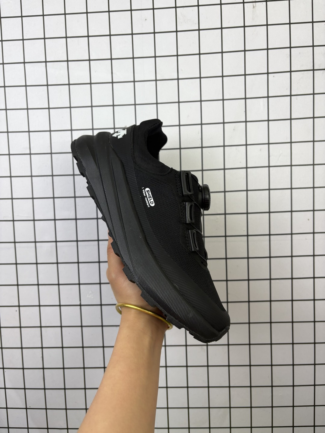 💰170
公司级✅迪桑特DESCENTE DUALIS WIRE WP SHIELD 都市通勤 GORE-TEX 时尚舒适 防滑耐磨 时尚休闲运动覆盖防水男子越野跑鞋
官方同步上架 适合技术路线单日徒步穿着受到长途野外跑步鞋的启发 适合在变化的地形上进行快速轻快的徒步旅行
穿着舒适而有支撑性 使您充满信心 该设计与脚部融为一体 可最大限度地减少摩擦
货号:D5492DSN19
编码755
39-45