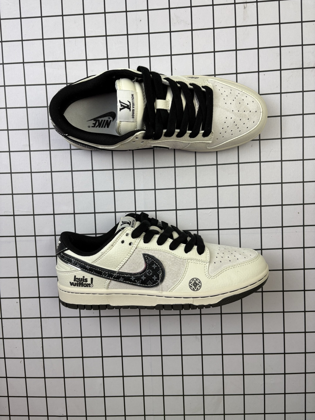 💰220
Nike/耐克 男女鞋真标半码制,全新2021版更新数据窄楦翘头版型,采用荔枝纹牛剖革组合提花牛仔帆布鞋面材质,大厂水平严控清洁度,缜密拉帮中底布,鞋垫嵌EVA缓震物料及背胶,全新窄版翘头耐磨橡胶大底❗️创意定制配色,联乘法国顶级高奢品牌·路易威登Louis Vuitton x Nike SB Dunk Low"Beige/Navy/LV Monogram"扣篮系列低帮休闲运动滑板板鞋“ HS2506-238
类型:男女鞋
码数:36 36.5 37.5 38 38.5 39 40 40.5 41 42 42.5 43 44 45
编码:啊D