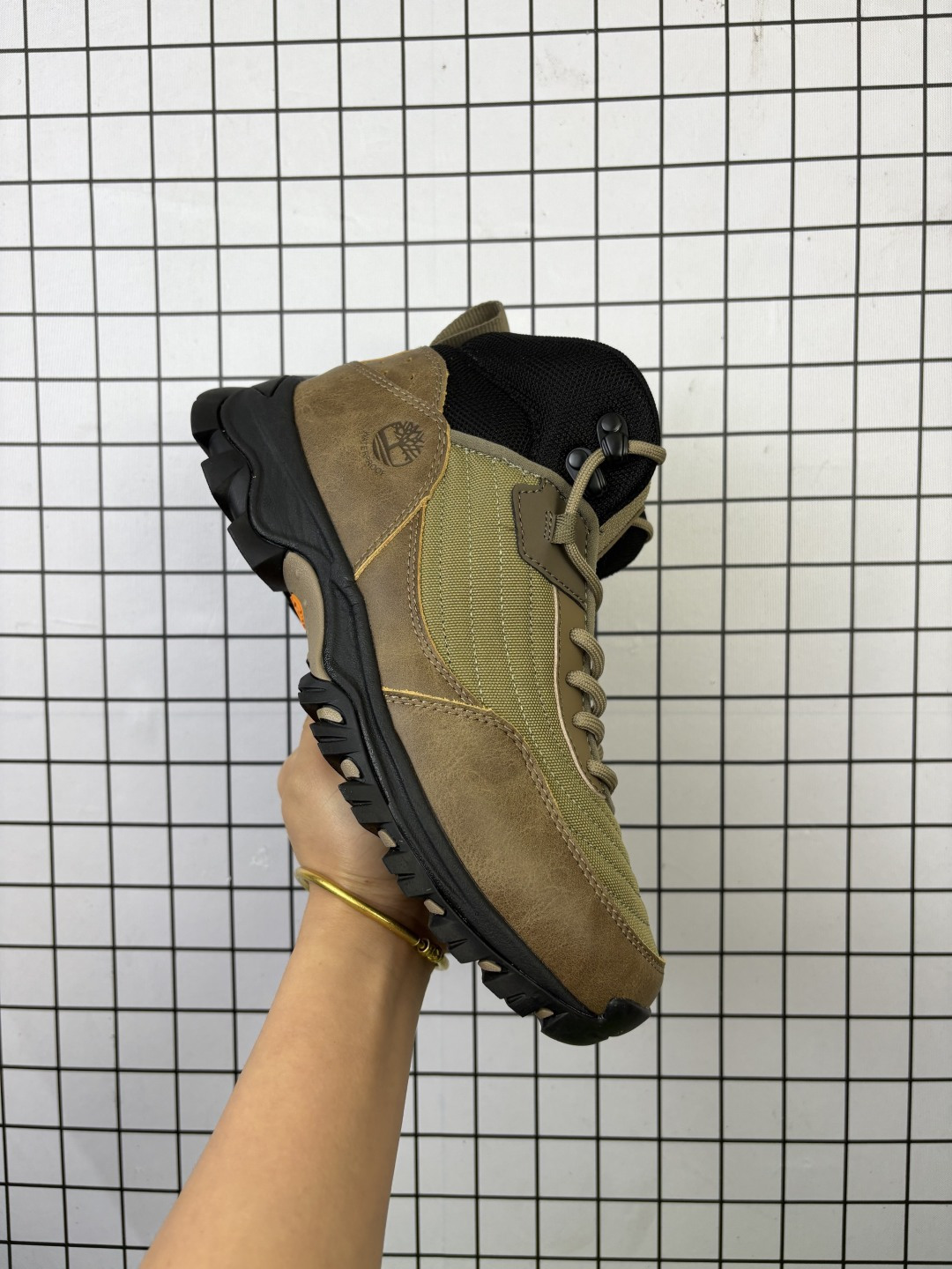 🈴💰210
添柏岚Timberland Wheat Premium 6 Inch Leather Boots全新英伦风户外马丁大黄靴
货号:TB010361 713
尺码:39.5~46半
编码764