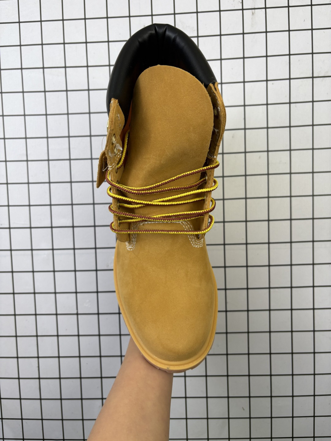 💰105
Timberland/添柏岚 男女鞋,原楦原纸版数据开发,采用头层磨砂皮革鞋面材质(内里搭配纤维皮革材料!!),抗疲劳减震蜂窝PU鞋垫,轻便防滑橡胶发泡组合底❗️全球领先户外品牌·添柏岚Timberland 6 Inch Leather Boots添柏岚经典户外6英寸大黄靴“
类型:男女鞋
码数:36 37 38 39 40 41 42 43 44 45
编码:老男H