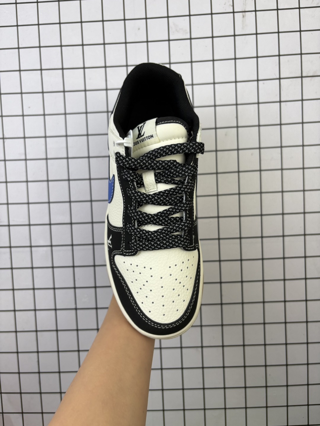 💰240 公司级✅NK Dunk Low Retro ”DIY高端定制“ 斯图西印字米白蓝 低帮休闲运动板鞋sb LV定制 原装头层材料 用料绝不含糊 独家版型蒸餾加工帶來的是更好的视觉和脚感体验 清洁度 电绣工艺 皮料切割干净无任何毛边 细节完美 货号:JP1628-022 Size:36 36.5 37.5 38 38.5 39 40 40.5 41 42 42.5 43 44 44.5 45 编码:元