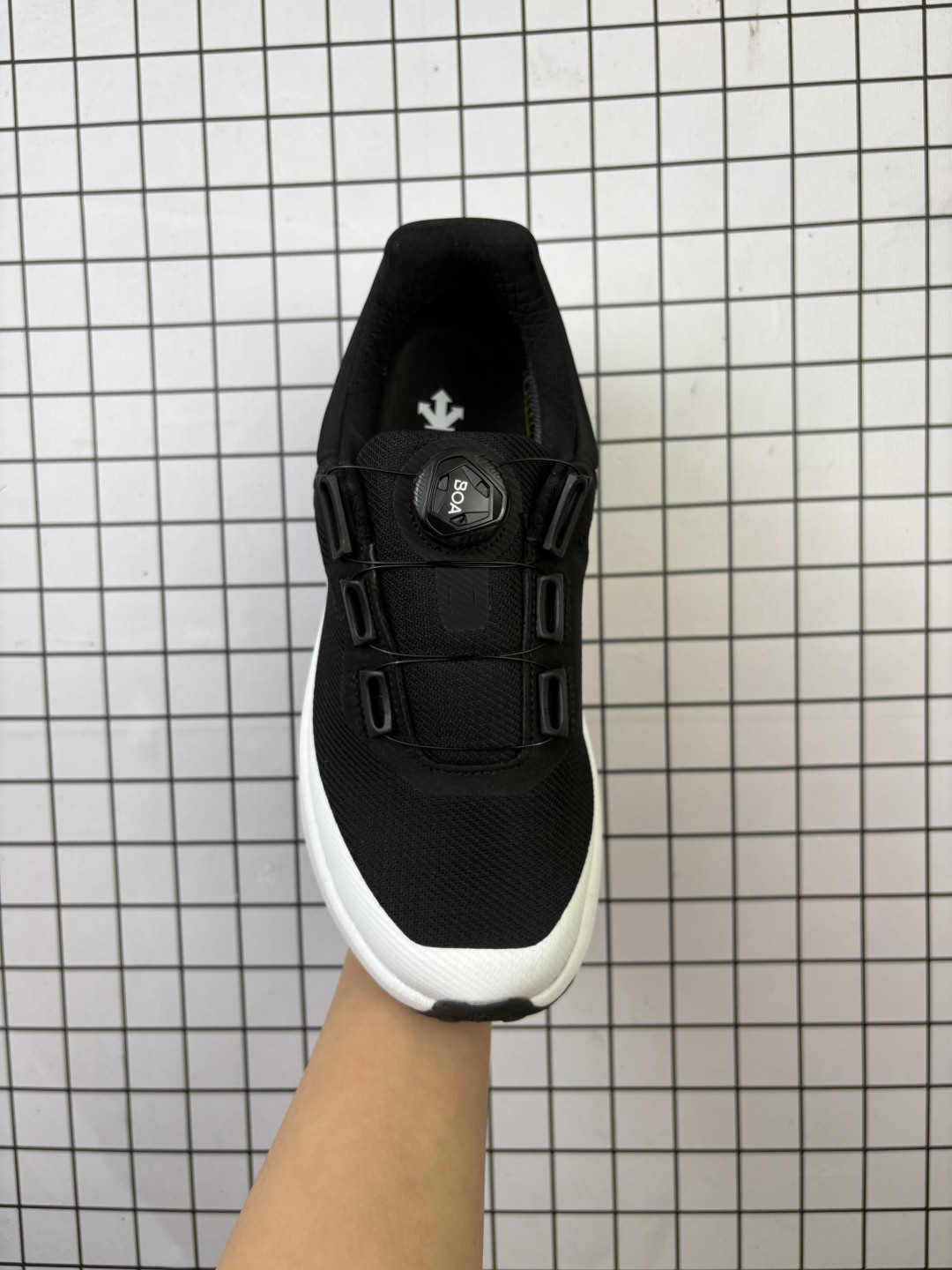 💰170
公司级✅迪桑特DESCENTE DUALIS WIRE WP SHIELD 都市通勤 GORE-TEX 时尚舒适 防滑耐磨 时尚休闲运动覆盖防水男子越野跑鞋
官方同步上架 适合技术路线单日徒步穿着受到长途野外跑步鞋的启发 适合在变化的地形上进行快速轻快的徒步旅行
穿着舒适而有支撑性 使您充满信心 该设计与脚部融为一体 可最大限度地减少摩擦
货号:D5492DSN19
编码103
39-45