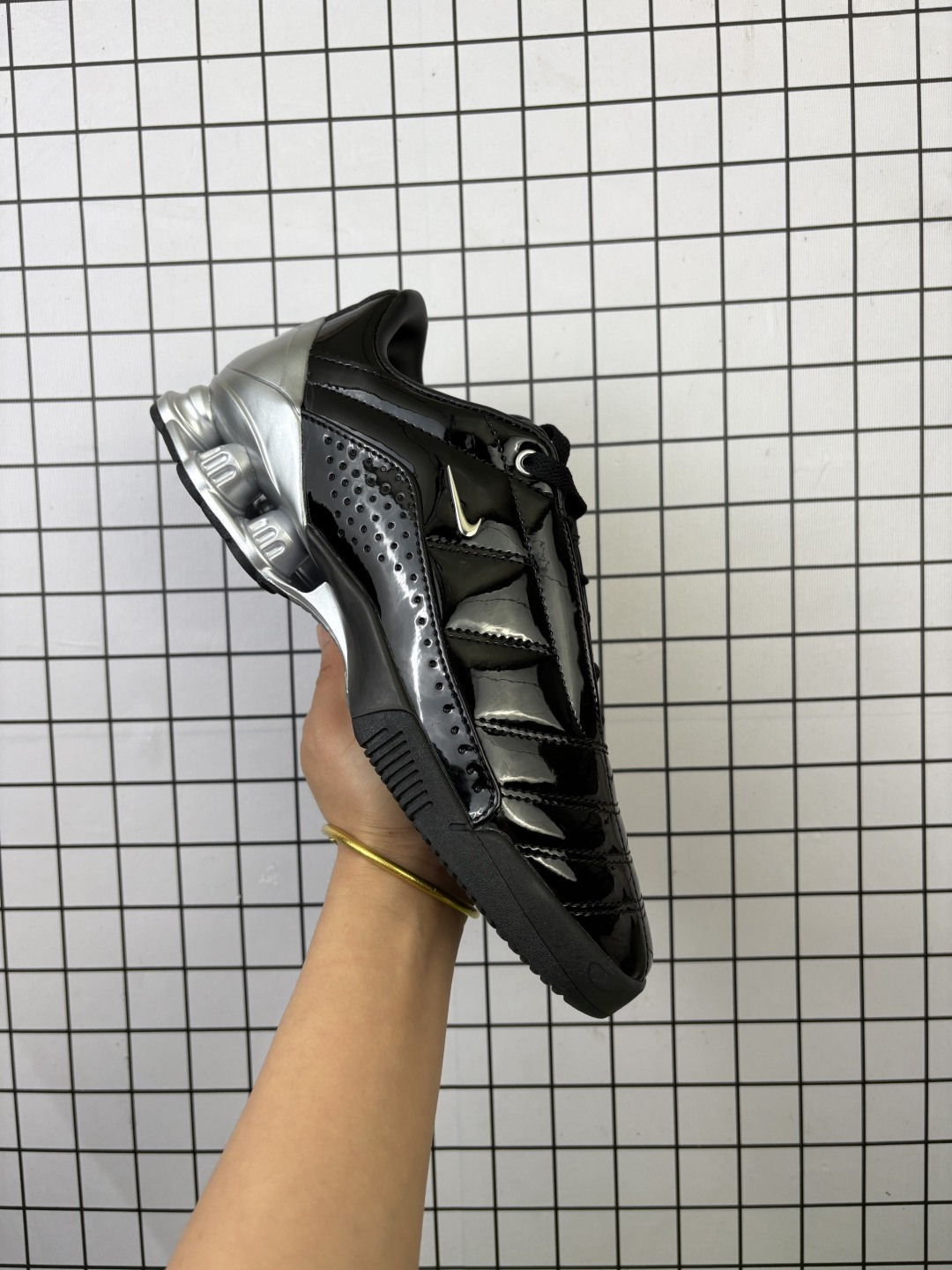 💰160 耐克 Nick T90 SHOX MAGIA SP 运动缓震跑步鞋！ 保留经典马拉松鞋款造型双层材质 兼顾包裹感以及透气性带来最佳的专业级跑鞋体验！ 货号：IM9326 尺码36-45 编码：旭D