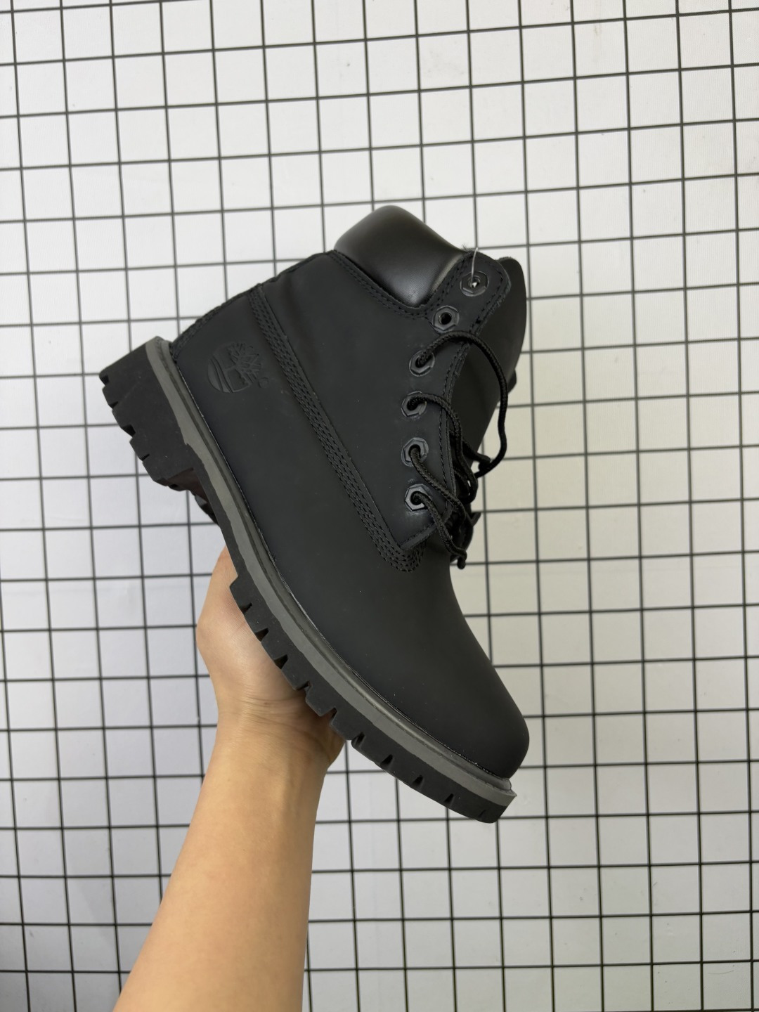 💰105
Timberland/添柏岚 男女鞋,原楦原纸版数据开发,采用头层磨砂皮革鞋面材质(内里搭配纤维皮革材料!!),抗疲劳减震蜂窝PU鞋垫,轻便防滑橡胶发泡组合底❗️全球领先户外品牌·添柏岚Timberland 6 Inch Leather Boots添柏岚经典户外6英寸大黄靴“
类型:男女鞋
码数:35.5 36 37 38 39 40 41 42 43 44 45 46
编码:老男H