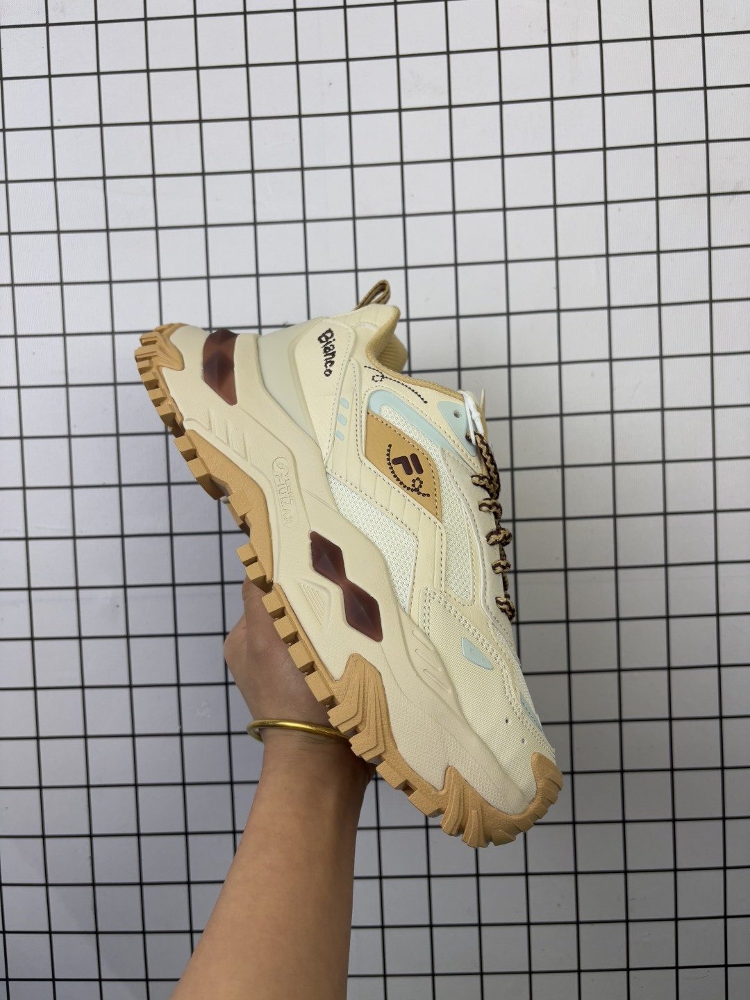 公司级✅FILA FUSION斐乐 BIANCO硬糖 织物合成革 拼接减震防滑耐磨透气 低帮 老爹鞋 货号:T12W541005FAB 编码705