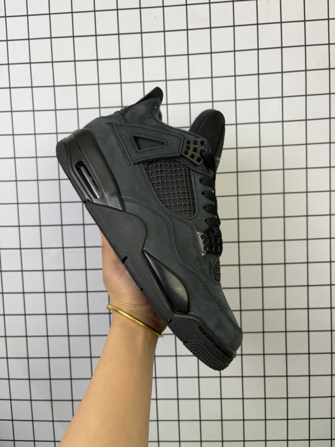 💰260
Air Jordan 4 Retro "Black Cat" AJ4 乔4全新黑猫 FV5029-010
#此次复刻将忠实于原版设计，鞋舌和鞋跟上印有标志性的飞人标志，而且还保留了标志性的 Nike Air 鞋跟标签，进一步巩固其在经典 Air Jordan 系列中的地位。
尺码：36 36.5 37.5 38 38.5 39 40 40.5 41 42 42.5 43 44 44.5 45 45.5 46 47.5 48.5
编码757
