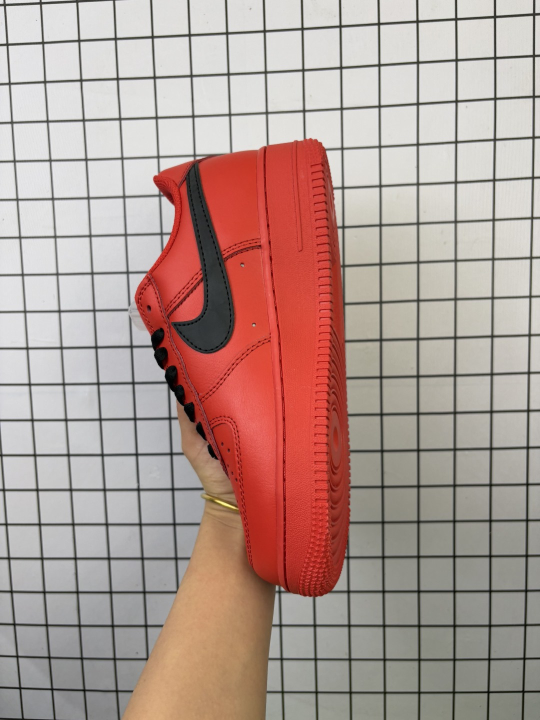 💰120 #特价实拍 
NK Air Force 1 空军一号官方货号FD7039 200
官方同步 原装级别 原楦头原纸板 打造纯正空军版型#专注外贸渠道  全掌内置蜂窝气垫 #原盒配件 原厂中底钢印、拉帮完美
编码金I
36-45