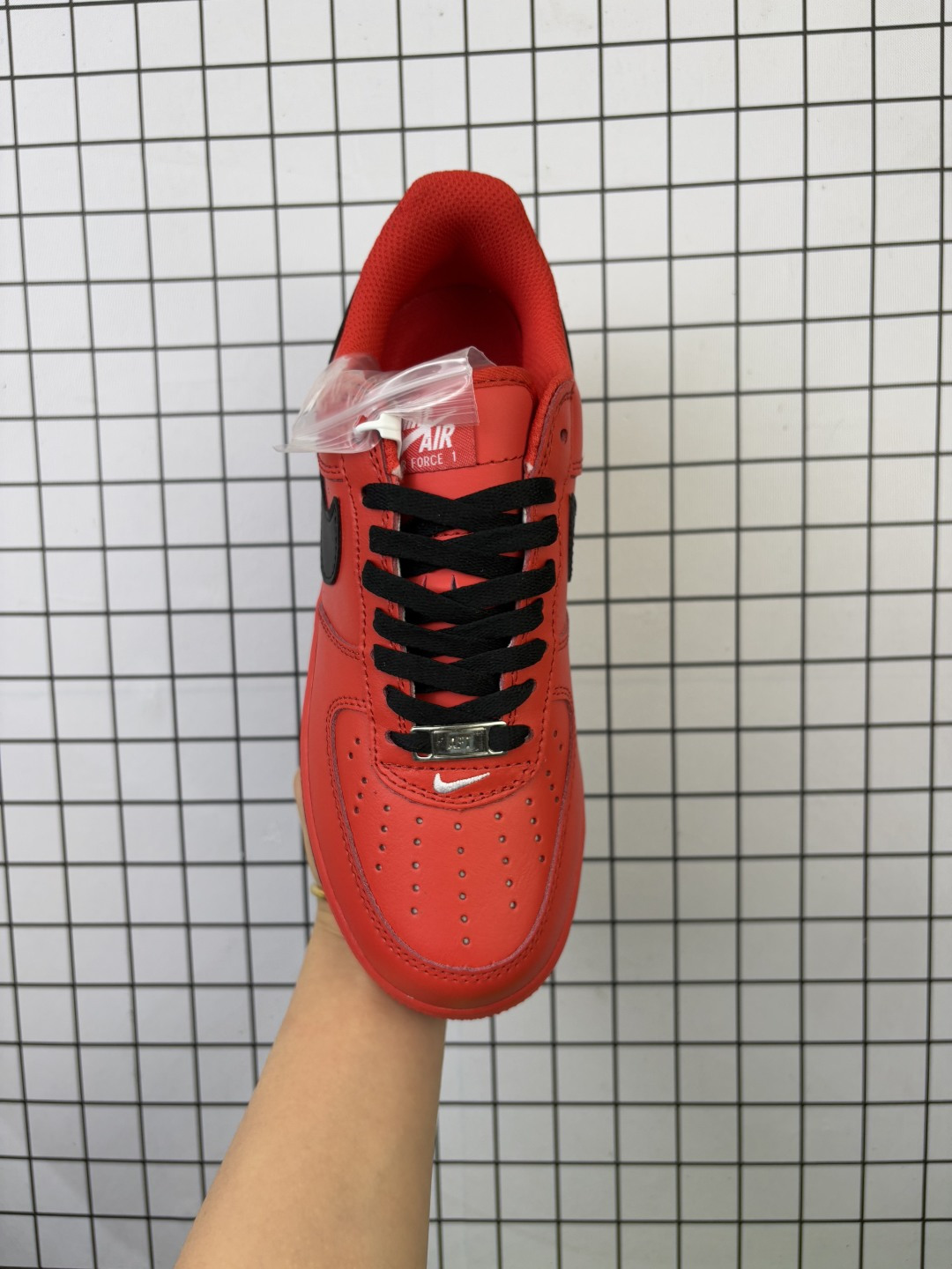 💰120 #特价实拍 
NK Air Force 1 空军一号官方货号FD7039 200
官方同步 原装级别 原楦头原纸板 打造纯正空军版型#专注外贸渠道  全掌内置蜂窝气垫 #原盒配件 原厂中底钢印、拉帮完美
编码金I
36-45