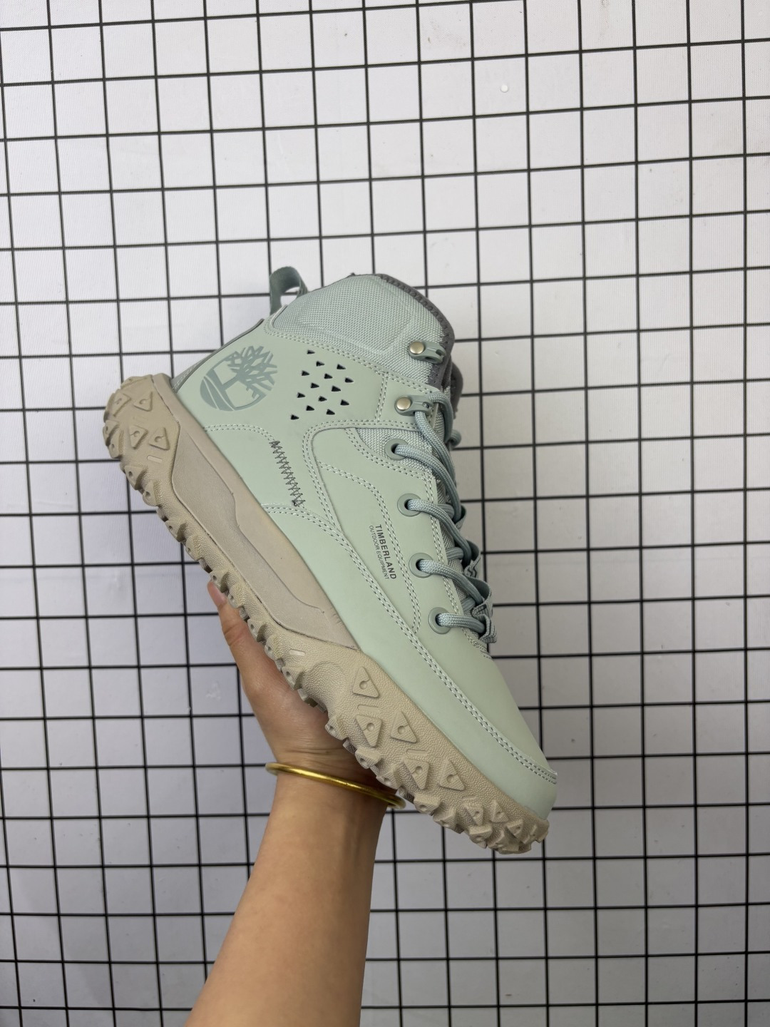 💰230
【公司级】Timberland添柏岚靴子天伯伦高帮马丁靴 踢不烂经典大黄靴 防水面料 高帮靴 马丁靴 户外休闲潮流系列 搭配防臭防腐真皮乳胶鞋垫,给您完美的穿着体验,质量考究耐穿,专治不帅,高品质脚感一流!
类型:男鞋
尺码:40-46含半码
编码: 699