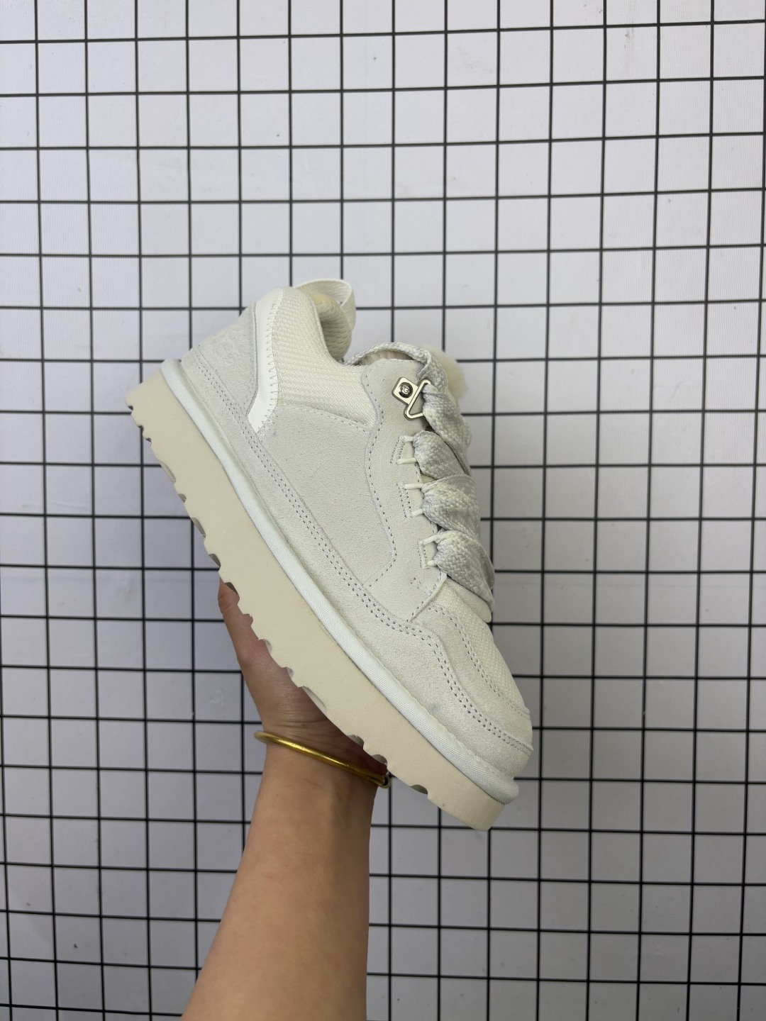 公司级✅UGG LOWMEL 时尚气质简约大气小众 中帮雪地靴 外贸平台专供版本 轻便防滑 真羊皮毛一体 鞋面A级羊皮毛一体 防水防污面 新高弹大底 鞋底前后微有翘度 正品鞋底防滑耐磨 回弹力非常好 货号:1144032 编码旭