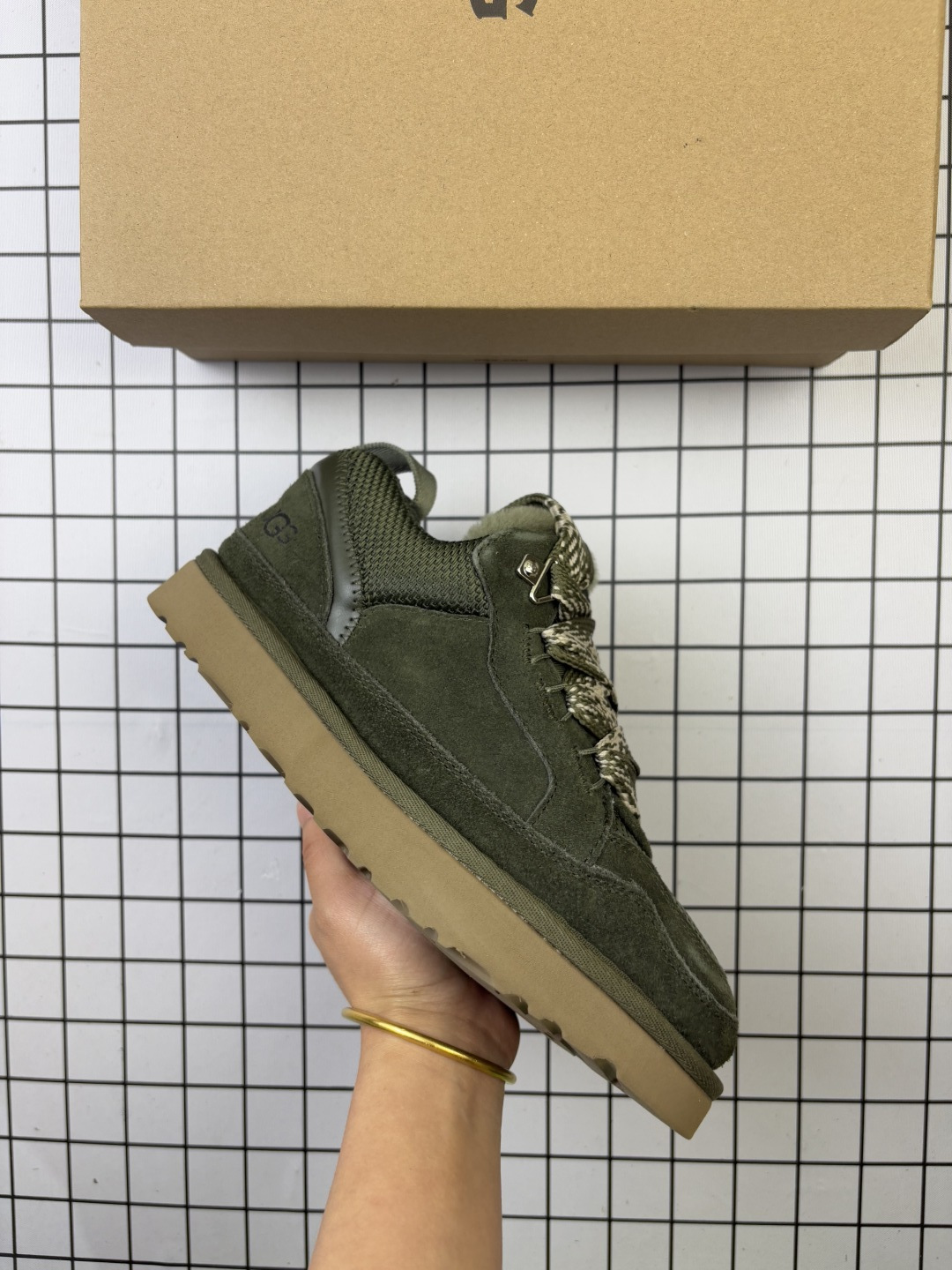 公司级✅UGG LOWMEL 时尚气质简约大气小众 中帮雪地靴 外贸平台专供版本 轻便防滑 真羊皮毛一体 鞋面A级羊皮毛一体 防水防污面 新高弹大底 鞋底前后微有翘度 正品鞋底防滑耐磨 回弹力非常好 货号:1144032 编码旭