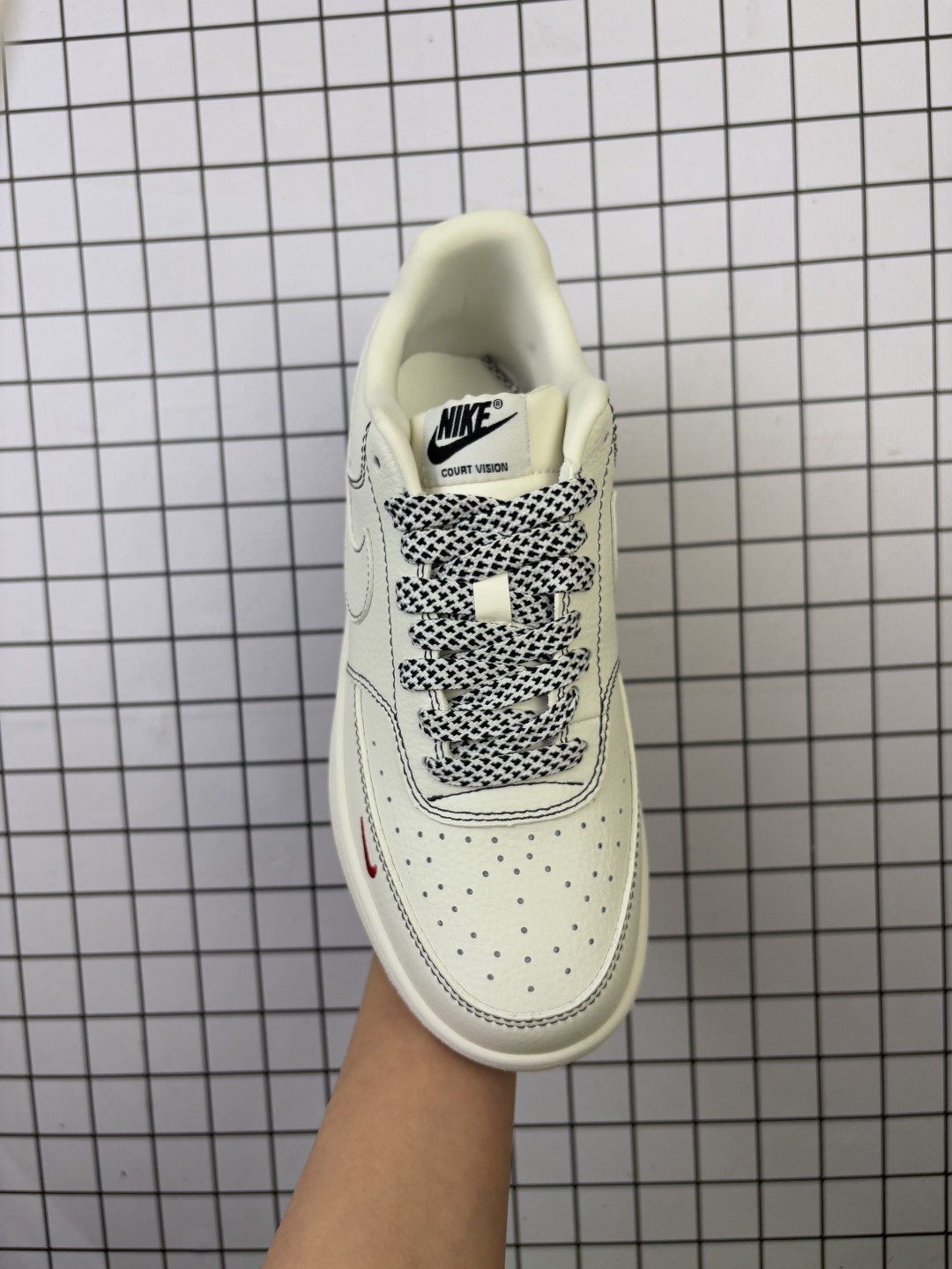 💰150
Nike/耐克 男女鞋真标半码制，全新更新数据窄楦翘头版型，采用荔枝纹牛剖革组合猪巴革鞋面材质，缜密拉帮中底布，鞋垫嵌EVA缓震物料及背胶，全新窄版翘头耐磨橡胶大底❗️创意定制联名配色,经典美系街头品牌-至高无上Supreme x Nike By You SB Dunk Low Retro SP扣篮系列低帮休闲运动滑板板鞋“ CS5288-013

类型：男女鞋
码数：36 36.5 37.5 38 38.5 39 40 40.5 41 42 42.5 43 44 45
编码：577