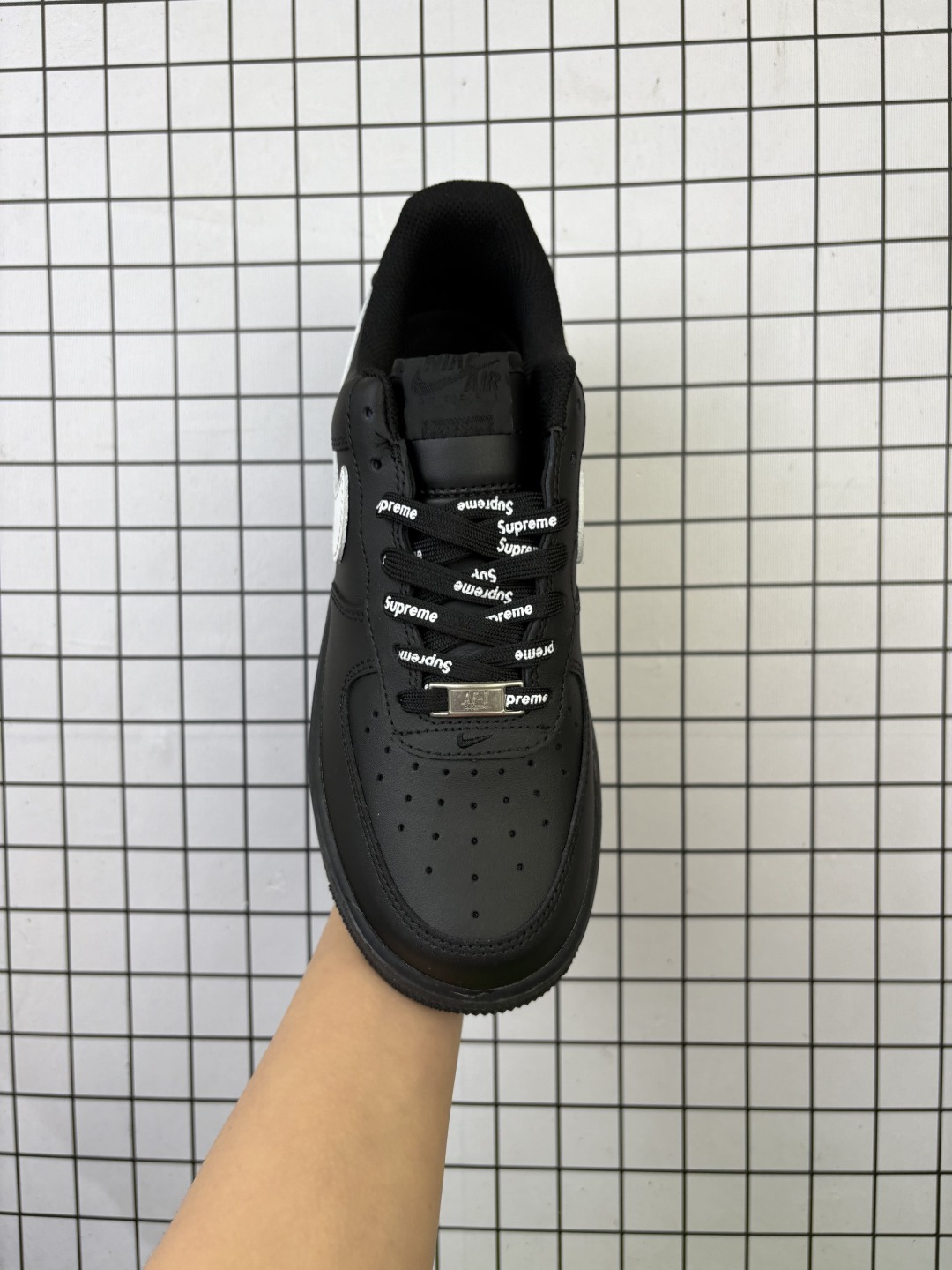 💰90
美系街头品牌-至高出品Supreme x耐克Nike Air Force 1 Low"07空军一号低帮经典百搭休闲运动板鞋 CU9225 002

码数：36 36.5 37.5 38 38.5 39 40 40.5 41 42 42.5 43 44 45
编码753
