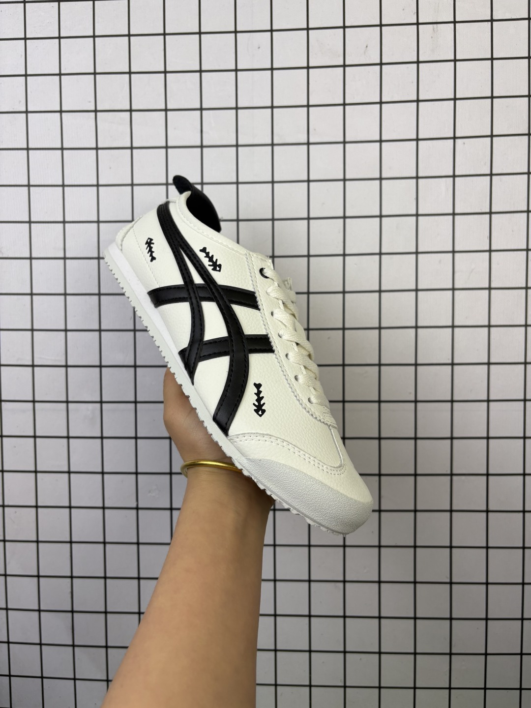 💰130
真标 带半码 亚瑟士 Onitsuka Tiger MEXICO 66 联名亚瑟士鬼冢虎 复古经典板鞋
编码306
36-45