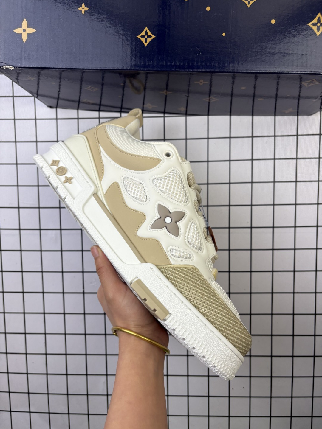 法国巴黎百年奢侈品牌LV路易威登Louis Vuitton Trainer Sneaker Low 运动系列低帮复古百搭休闲运动文化篮球板鞋 编码啊童M