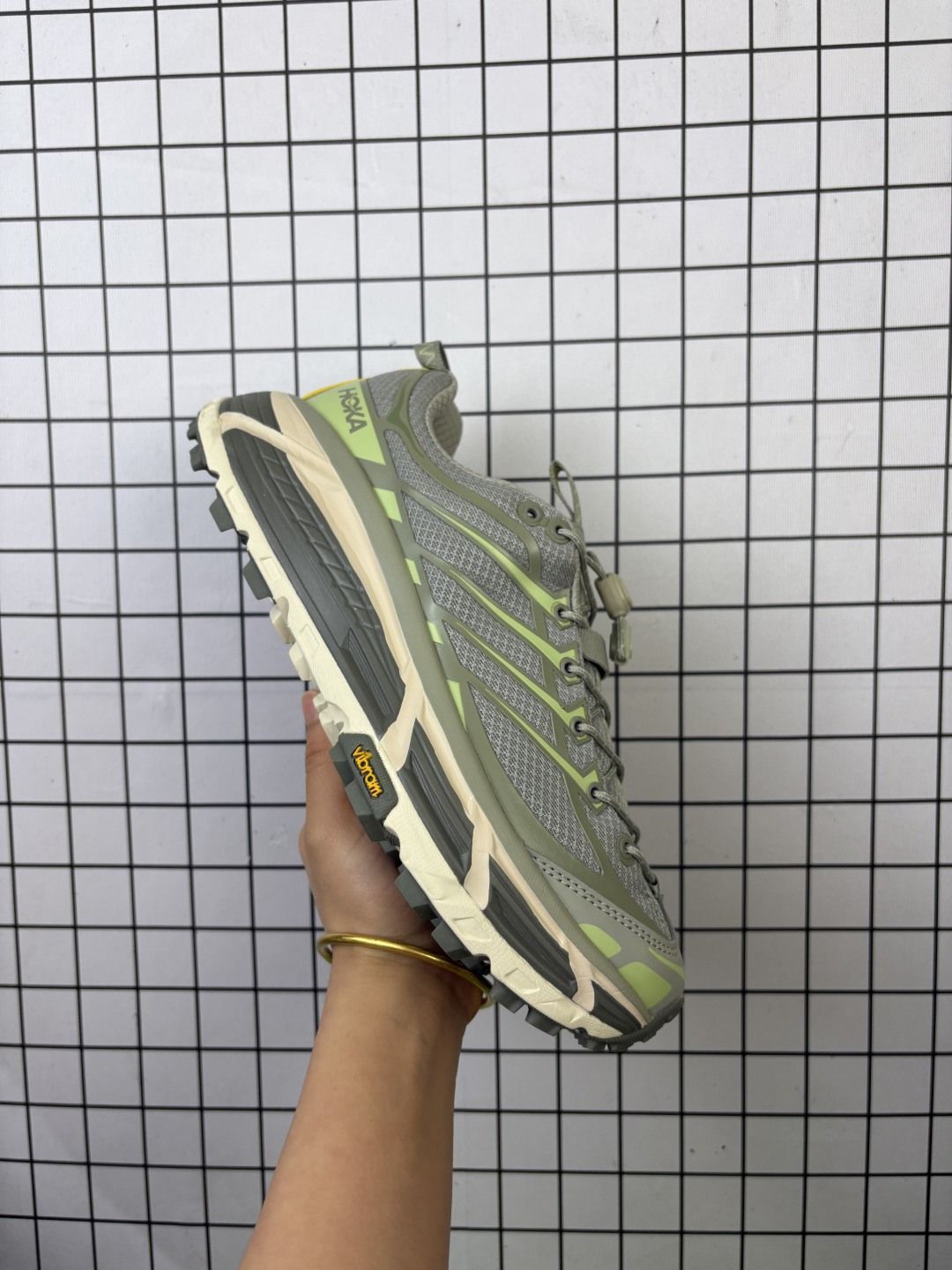 Hoka Mafate Speed 2 超轻厚底轻量山地跑步鞋 原装轻量化材料Fresh Foam 超轻量中底全部用料过3C认证 滚动平衡科技减少33%能量消耗 货号: 1126851 编码大Y