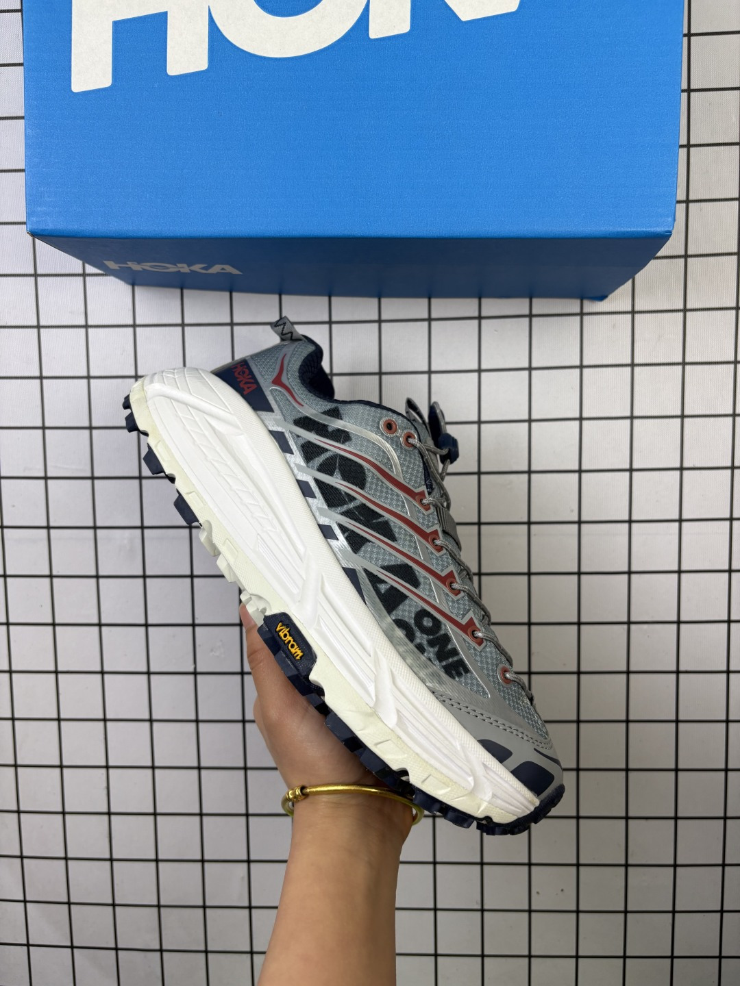 Hoka Mafate Speed 2 超轻厚底轻量山地跑步鞋 原装轻量化材料Fresh Foam 超轻量中底全部用料过3C认证 滚动平衡科技减少33%能量消耗 货号: 1126851 编码大Y