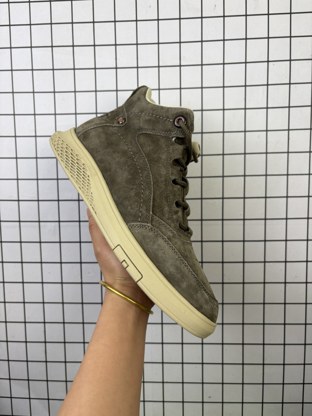 🈴💰210
CAT/卡特 广东中山代工厂原产楦型,采用台产猪巴绒鞋面,耐弯折橡胶大底,正确原盒包装吊牌,完全还原ZP工艺❗️秋季新品,硬汉推土机品牌卡特Cat Onw Ard Canvas骆驼米尔·雷兹系列轻便针织套脚软底休闲男鞋" P727922
类型:男鞋
码数:39 40 41 42 43 44
编码093