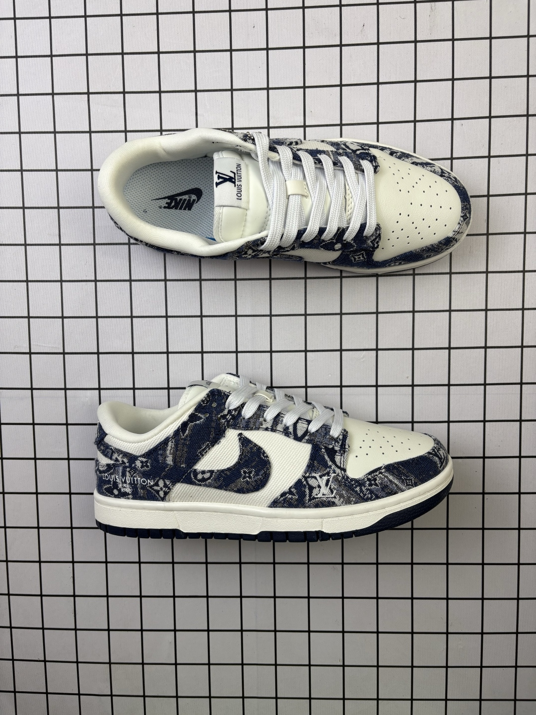 💰110
Nike/耐克 男女鞋真标半码制,全新更新数据窄楦翘头版型,采用荔枝纹牛剖革组合提花牛仔帆布鞋面材质,大厂水平严控清洁度,缜密拉帮中底布,鞋垫嵌EVA缓震物料及背胶,全新窄版翘头耐磨橡胶大底❗️创意定制配色,联乘法国顶级高奢品牌·路易威登Louis Vuitton x Nike SB Dunk Low"LV Monogram"扣篮系列低帮休闲运动滑板板鞋 JH8310-942
类型:男女鞋
码数:36 36.5 37.5 38 38.5 39 40 40.5 41 42 42.5 43 44 45
编码老男H