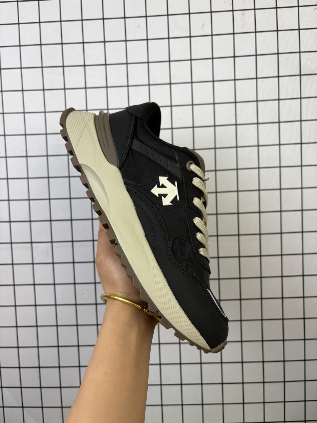 💰180 公司级✅迪桑特DESCENTE DUALIS都市通勤 DSR 时尚防滑低帮 生活休闲鞋 货号:D4431LSN21 尺码:40 40.5 41 42 42.5 43 44 45 编码103