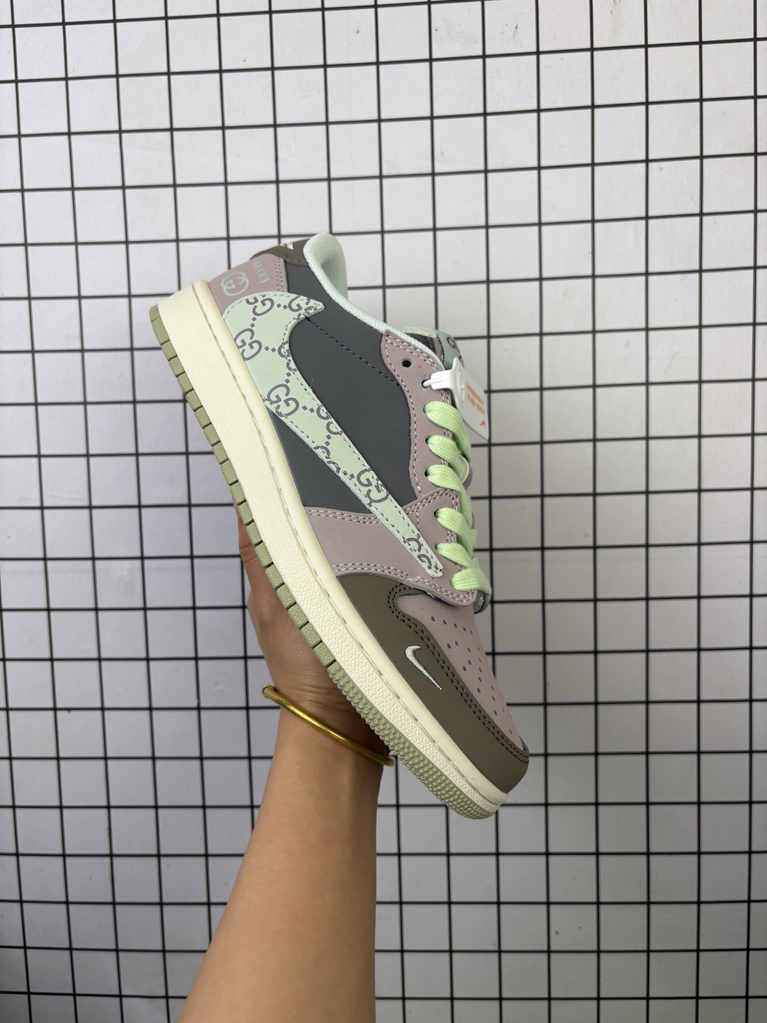 重磅三方联名,「闪电倒钩AJ1」当红嘻哈歌手特拉维斯·斯科特携手藤原浩主理品牌fragment design x Travis Scott x Nike Air Jordan 1 Low OG SP”Black/Green Toe“AJ1乔丹一代经典低帮文化百搭休闲运动篮球鞋， 尺码：36 36.5 37.5 38 3