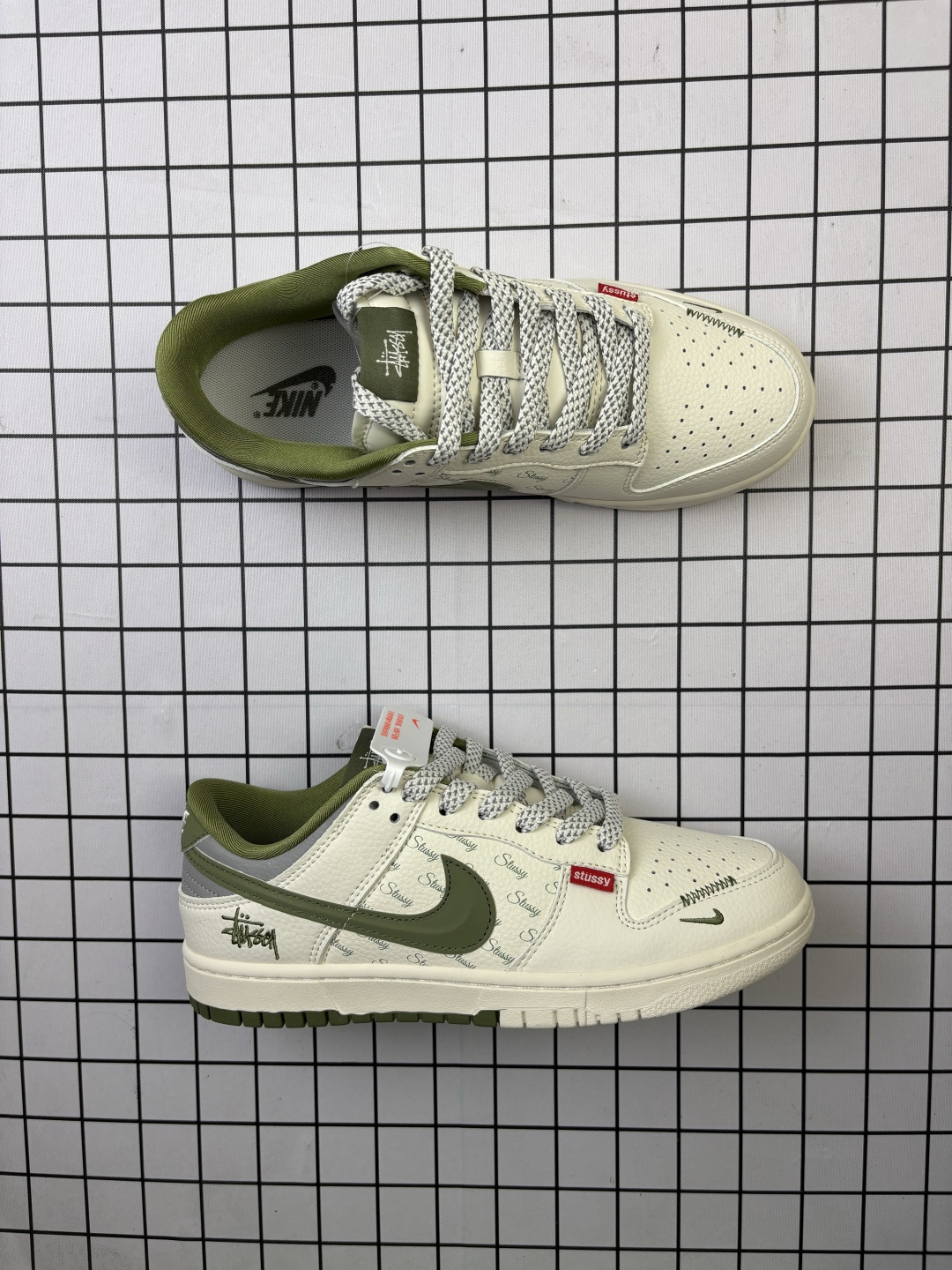 🈴💰150
Nike/耐克 男女鞋真标半码制,全新更新数据窄楦翘头版型,采用牛剖革鞋鞋面材质,缜密拉帮中底布,鞋垫嵌EVA缓震物料及背胶,全新窄版翘头耐磨橡胶大底❗️创意定制联名配色,美国元祖街头潮牌-斯图西/Stussy x Nike By You SB Dunk Low Retro SP扣篮系列低帮休闲运动滑板板鞋“ XS6089-538
类型:男女鞋
码数:36 36.5 37.5 38 38.5 39 40 40.5 41 42 42.5 43 44 45
编码:头H