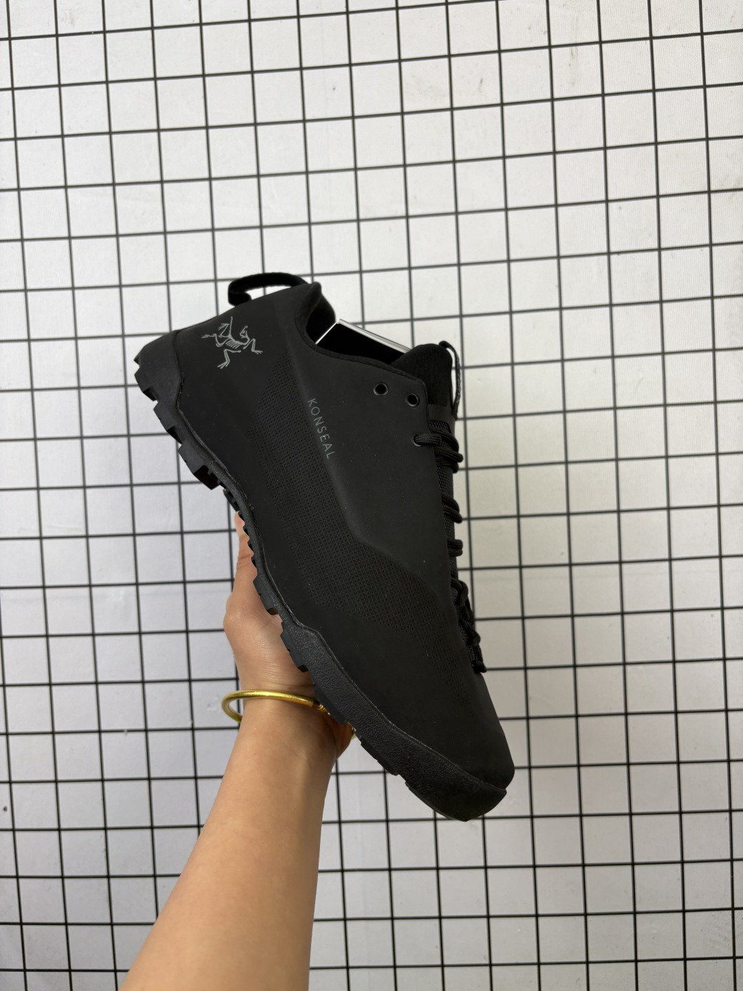 💰260
Arcteryx KONSEAL LT W 始祖鸟 此款鞋采用近几年比较流行的版型设计,外观时尚大气,鞋底采用耐磨的材质,穿上它,让您在平时生活和工作中都会感觉到舒适的体验 077218 497208
码数39 40 40.5 41 42 42.5 43 44 45
编码701