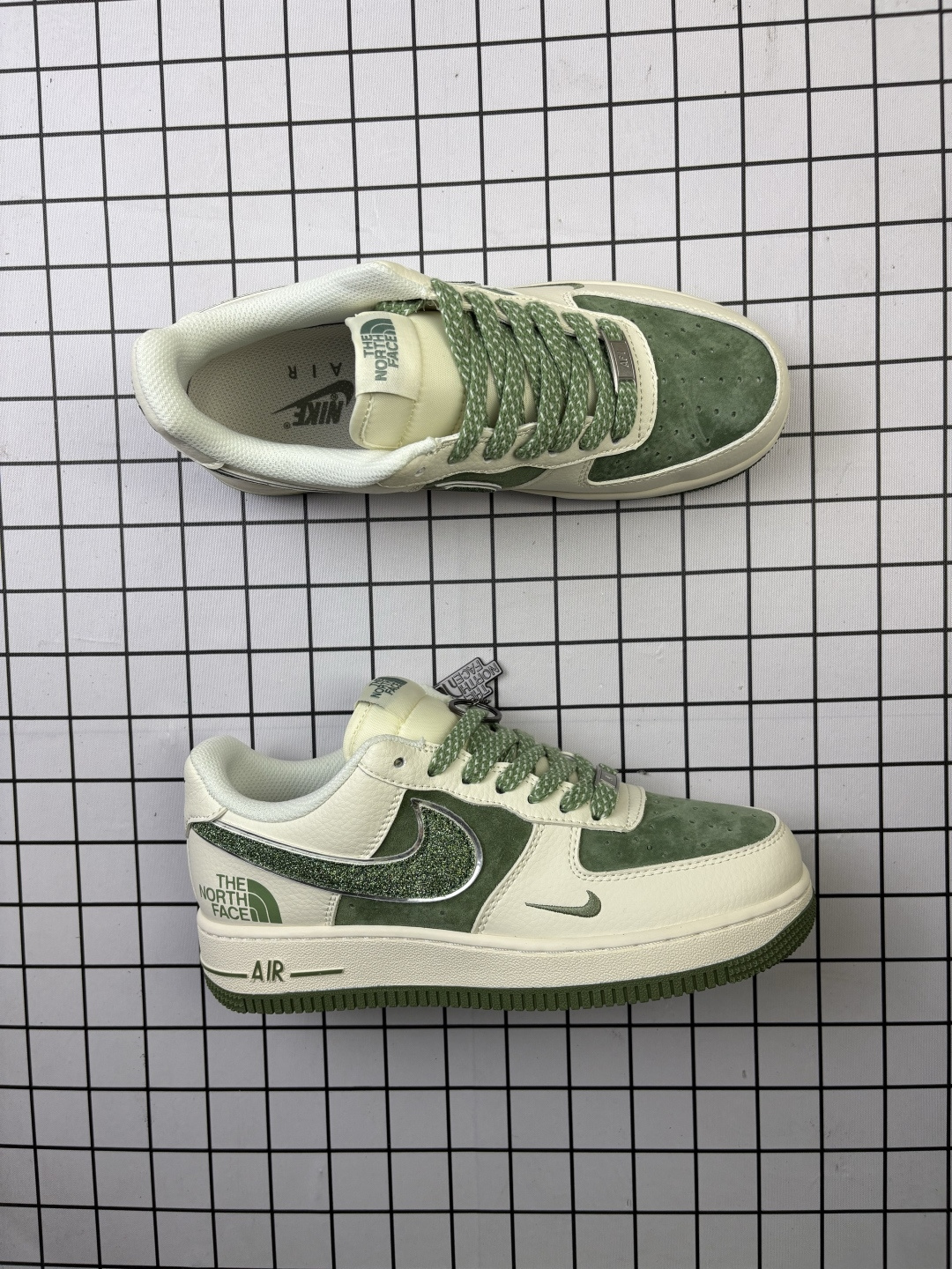 💰150
Nike/耐克 男女鞋真标半码制,原楦原纸版数据开发版型,采用固色猪巴革鞋面材质,内置全掌Air Sole气垫❗创意定制联名,著名户外品牌·北面/The North Face x CDG x Nike Air Force 1’07 Low"Comme des Garcons"空军一号经典低帮百搭休闲运动板鞋“ QY6818-532
类型:男女鞋
码数:36 36.5 37.5 38 38.5 39 40 40.5 41 42 42.5 43 44 45
编码577