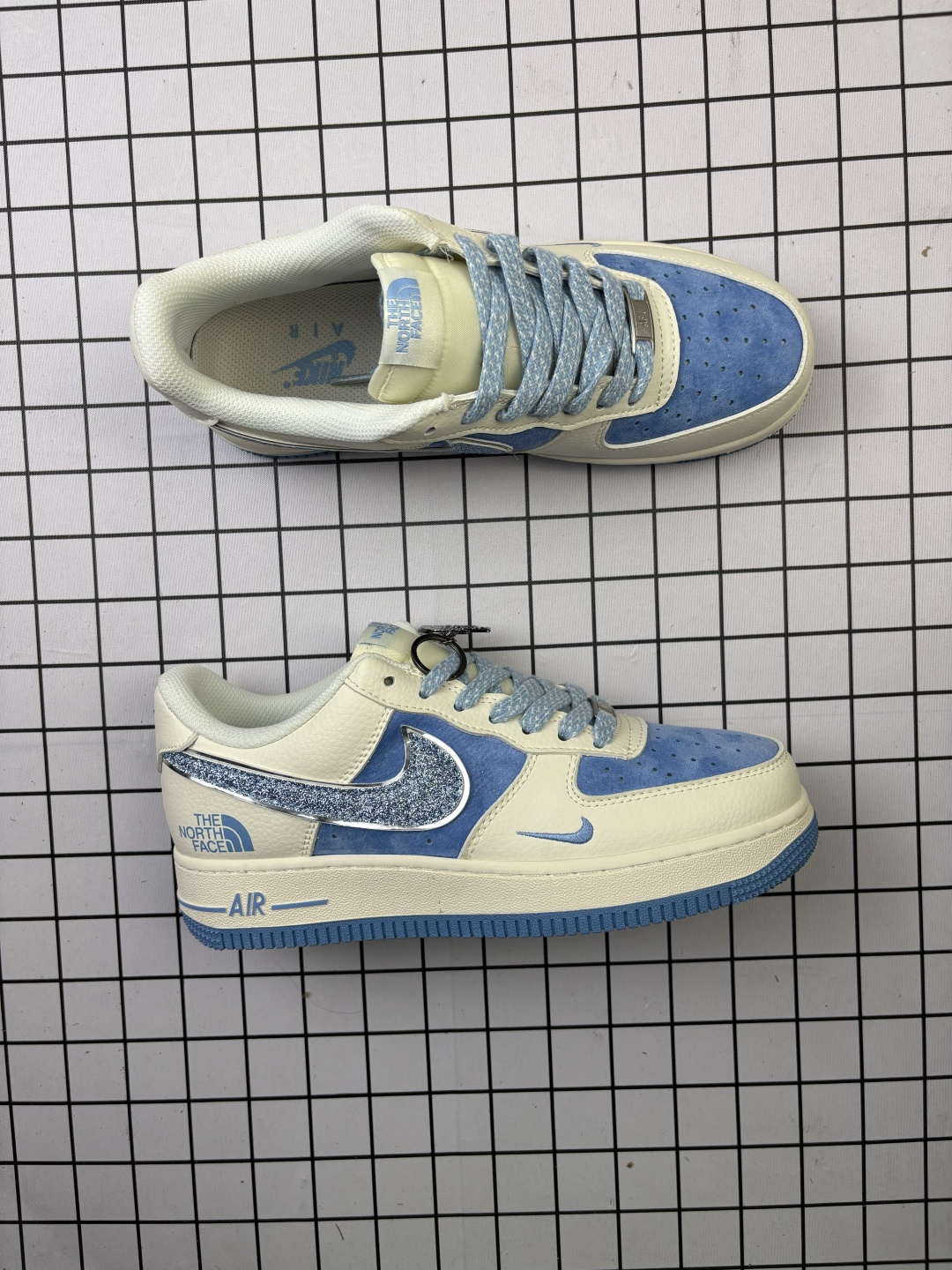 海外限量发售!公司级NIke Air Force 1 '07 Low “北面联名 满天星双勾白天兰配色”空军一号 低帮 运动鞋 休闲鞋 折边针车 工艺难度大 原楦头原纸板 原装鞋盒 定制五金配件 内置全掌气垫 原厂鞋底 货号:QY6818-534 编码577