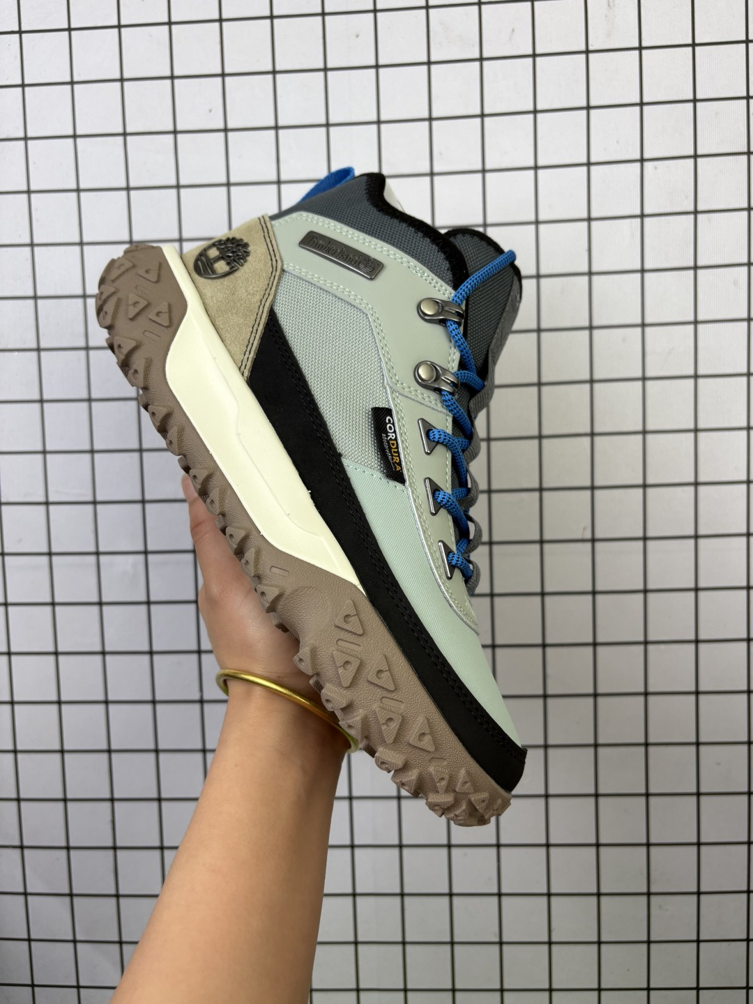 💰170
【公司级】Timberland添柏岚靴子天伯伦高帮马丁靴 路易威登联名 踢不烂经典大黄靴 高帮靴 马丁靴 户外休闲潮流系列 搭配防臭防腐真皮乳胶鞋垫,给您完美的穿着体验,质量考究耐穿,专治不帅,高品质脚感一流!
类型:男鞋
尺码:40-46半
编码577