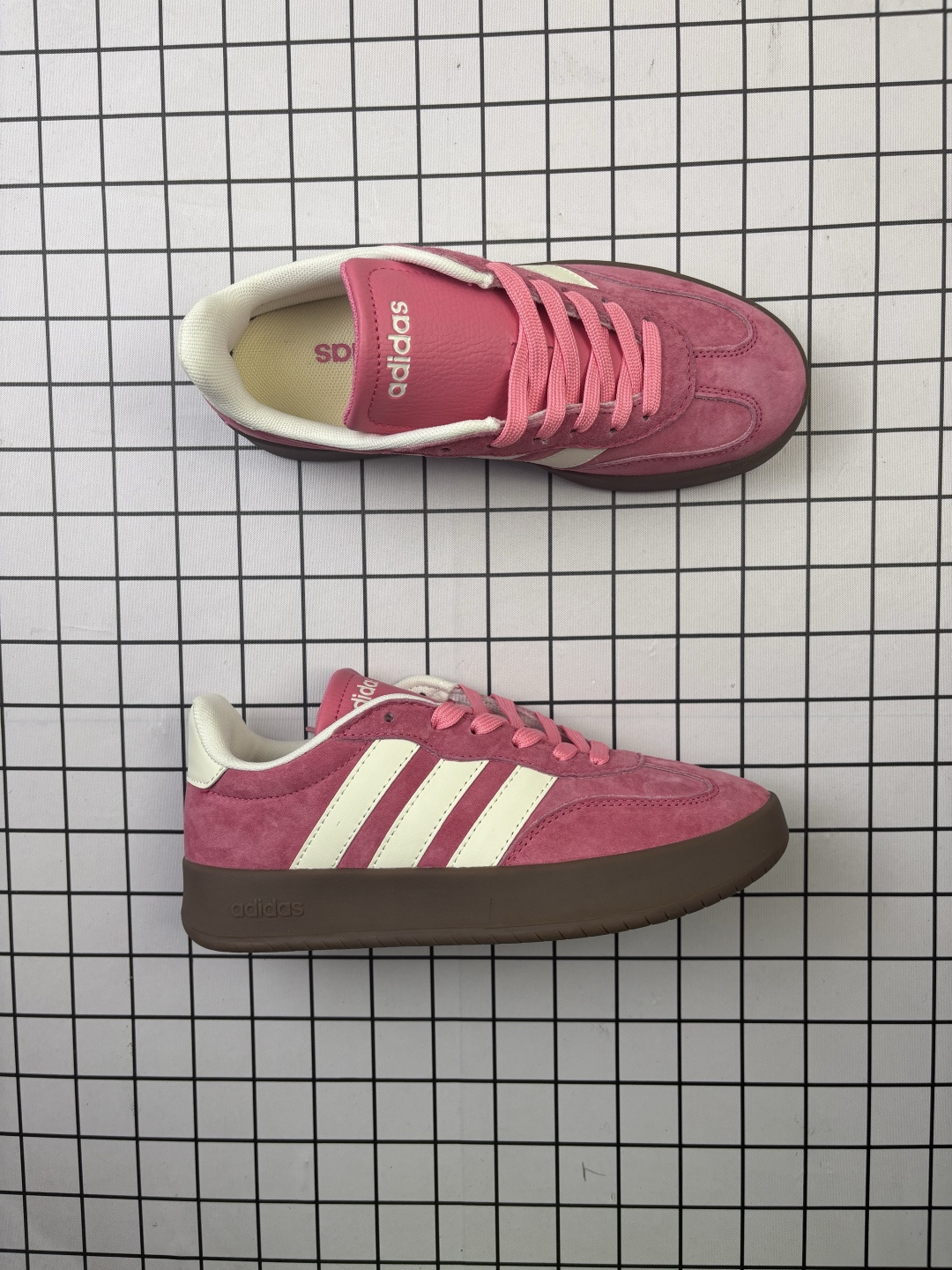 💰100
✅阿迪达斯 ADIDAS BARREDA 考拉派对 复古休闲 清新 舒适百搭 德训鞋 t字头 防滑耐磨 低帮 板鞋 男女同款运动鞋。鞋头加宽设计提升了穿着舒适度,长时间步行不易疲劳,搭配轻量化鞋底轻量化鞋底材质,行走时能感受到良好的回弹支撑。外观设计上主打简约百搭风格,配色丰富且男女通用,适合日常通勤、轻运动等多种场景。好适合春夏穿🌊磨毛鞋面就非常有质感,脚感很好!穿起来软乎乎🍞正常尺码就好~#硬控我的百搭好鞋 #打翻春日调色盘 #超百搭复古板鞋 #最常穿的鞋 #开春好鞋推荐
货号: JQ4237
尺码: 36 36⅔ 37⅓ 38 38⅔ 39⅓ 40 40⅔
编码:230