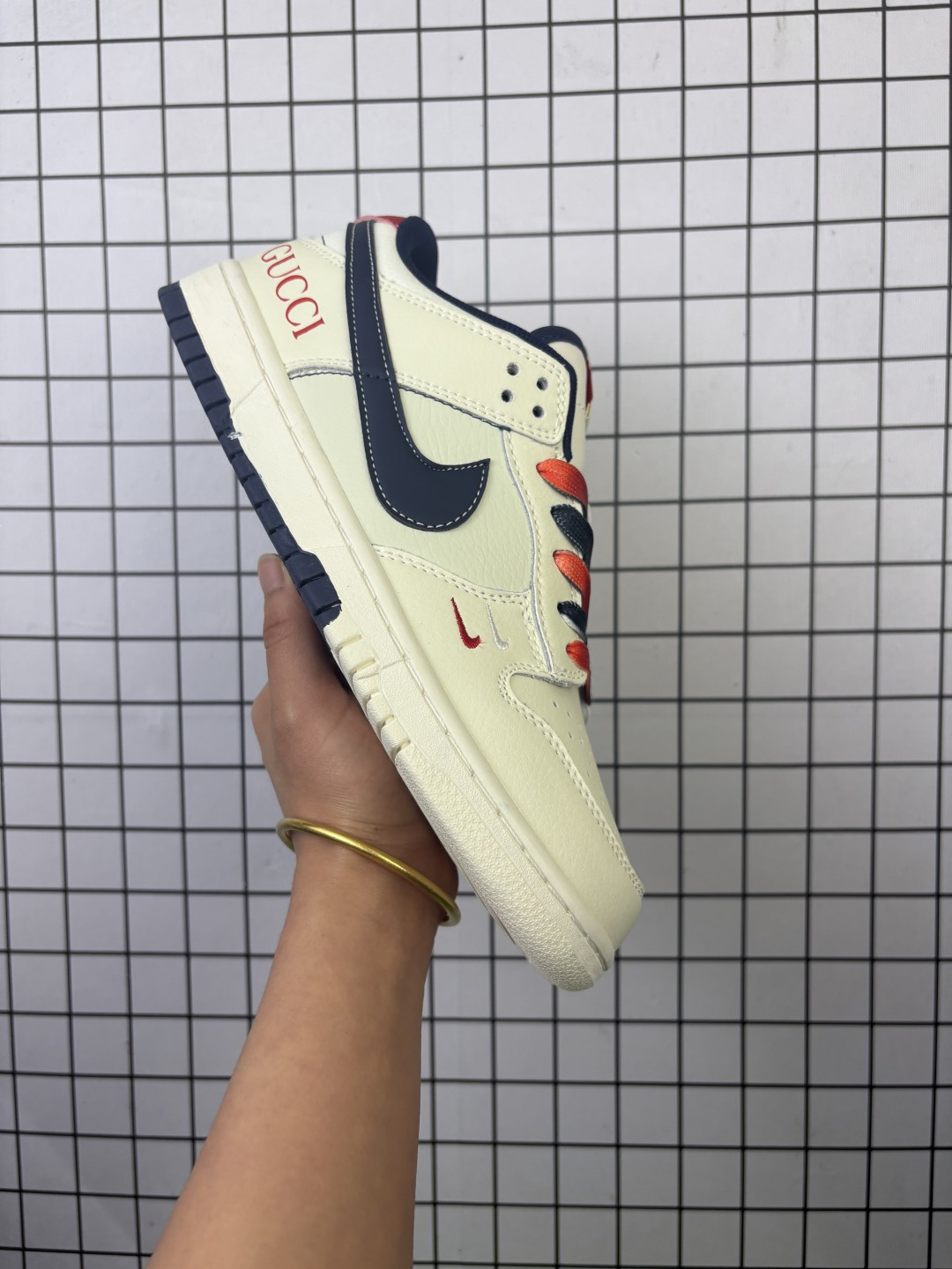 💰110
真标✅NIKE DUNK LOW 扣篮系列 耐克 复古低帮休闲运动滑板板鞋
货号:DH7913-200
尺码:36 36.5 37.5 38 38.5 39 40 40.5 41 42 42.5 43 44 45
编码103