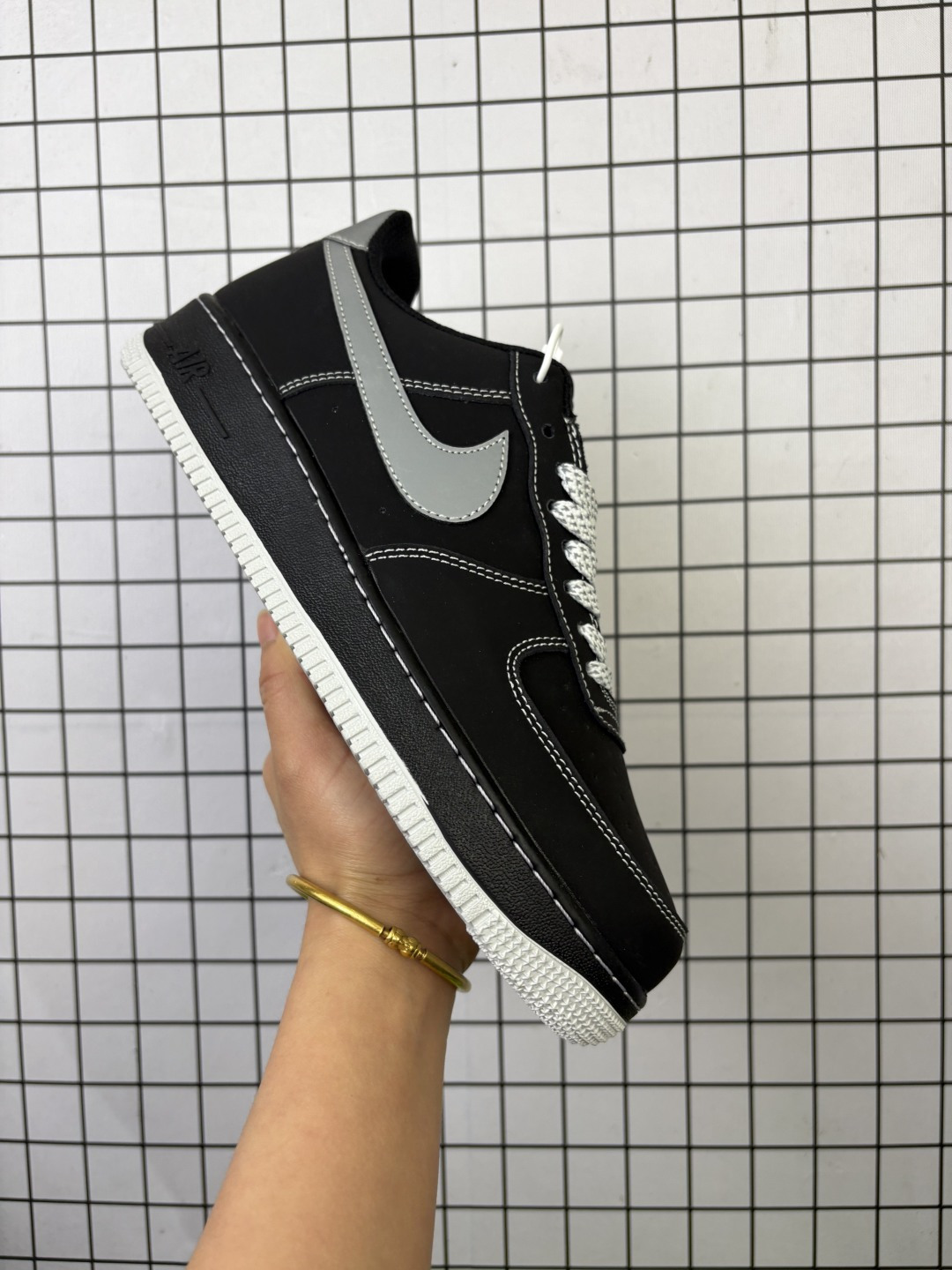 💰120
真标✅NIKE AIR FORCE 1'07 LV8
原楦头原纸板 打造纯正低帮空军版型
专注外贸渠道 全掌内置蜂窝气垫 
原盒配件 原厂中底钢印、拉帮完美
货号:DH5696-228
Size:36 36.5 37.5 38 38.5 39 40 40.5 41 42 42.5 43 44 45
编码旭