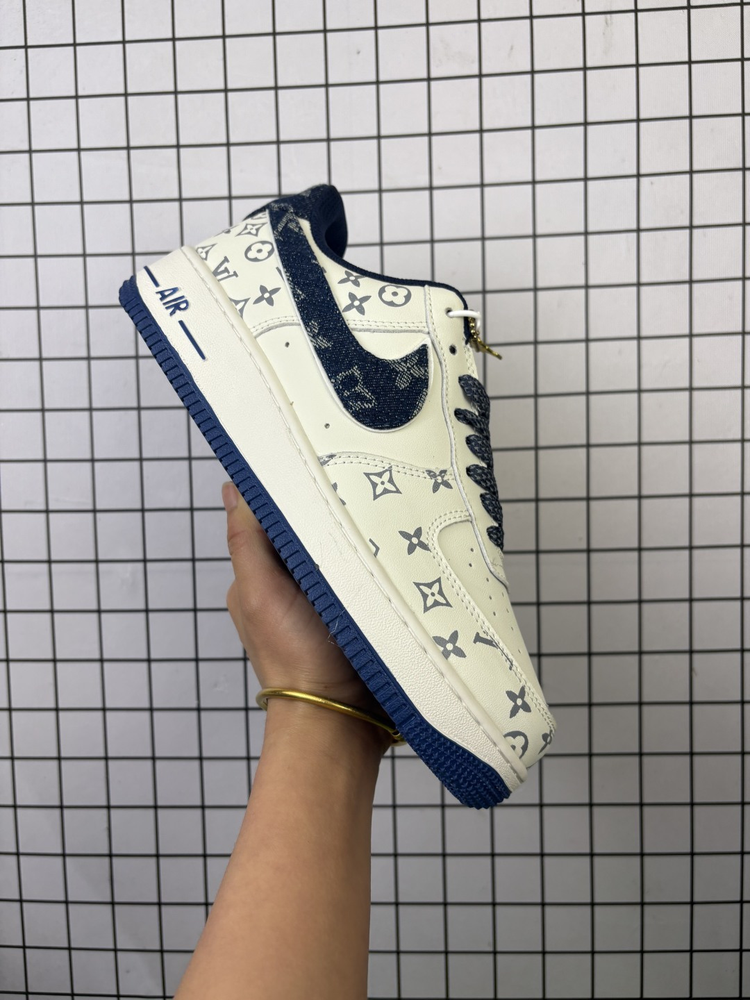 💰120
✅TEDxPortland× Nike Air Force 1 Low联名 空军一号低帮休闲板鞋 定制皮料 原楦头原纸板 拉帮完美 内置全掌气垫
货号:LU0231-136
SIZE:36 36.5 37.5 38 38.5 39 40 40.5 41 42 42.5 43 44 44.5 45
编码旭