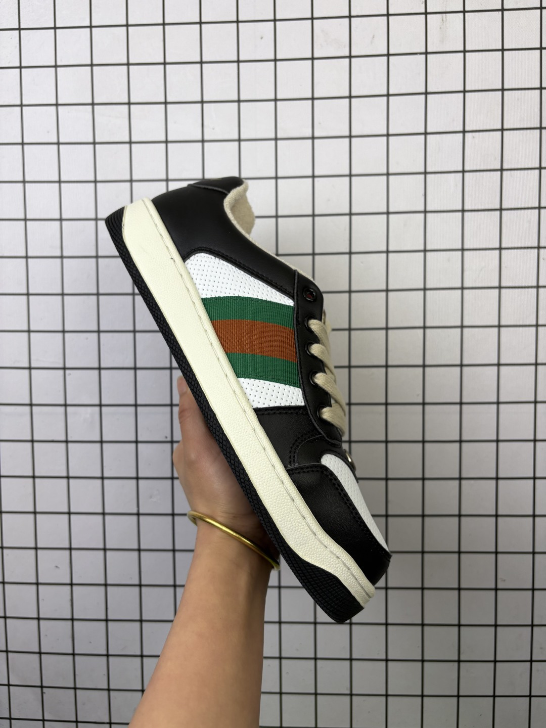 💰90
高奢古驰Gucci Screener GG sneaker经典原型复古百搭做旧老爹板鞋 546163 A39G O9085

码数：35 36 37 38 39 40 41 42 43 44
编码老男H