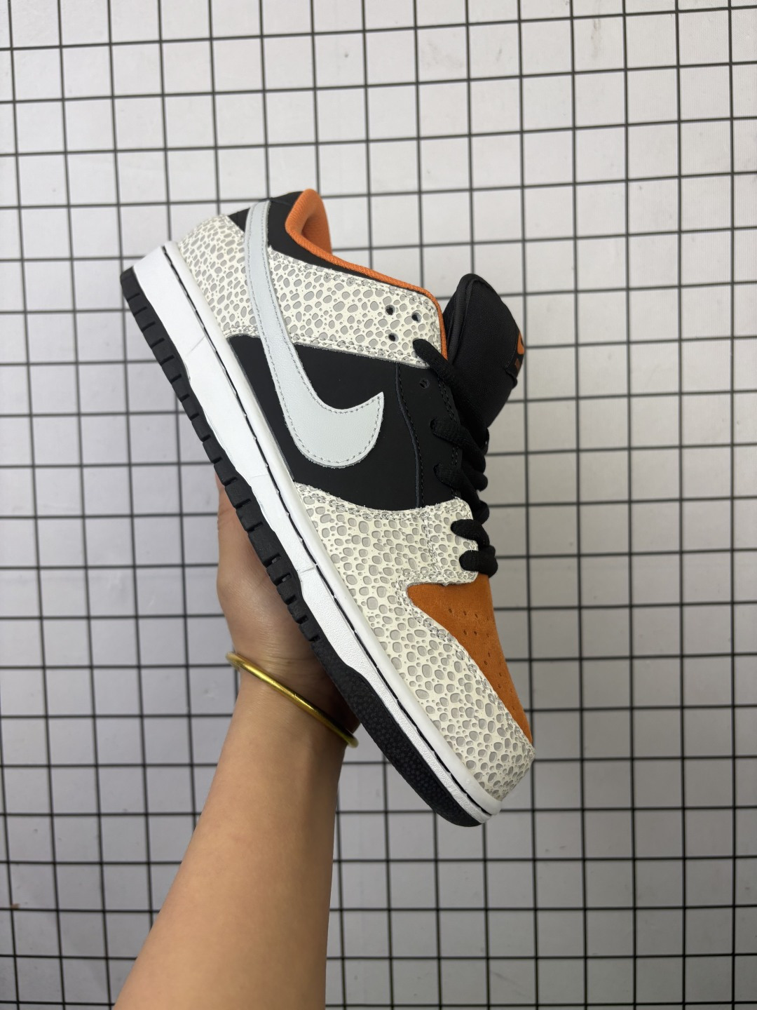 💰140 公司级✅Nike SB Dunk Low 棕黑 独家版型蒸餾加工帶來的是更好的视觉和脚感体验大厂纯原品质出货 清洁度 电绣工艺 皮料切割干净无任何毛边 细节完美官方货号：FZ1233-002 尺码：36-46 编码707