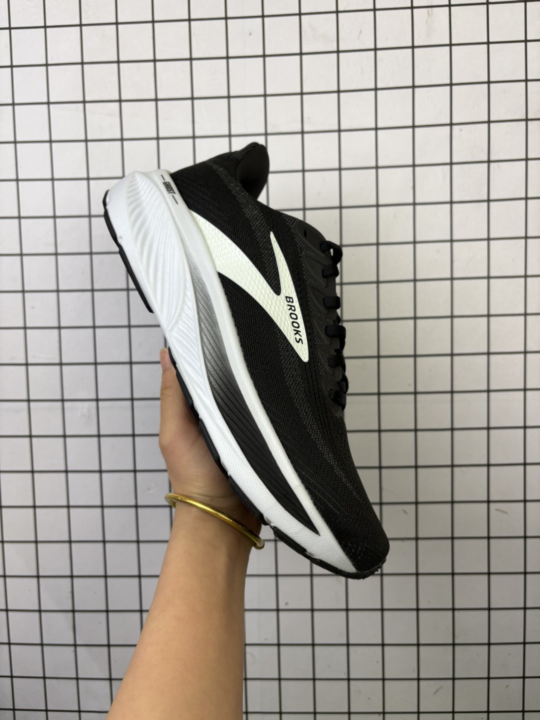 💰120 #新品上市实拍 
BROOKS布鲁克斯Adrenaline GTS追岚23男减震支撑女专业跑鞋跑步鞋
编码770
36-46